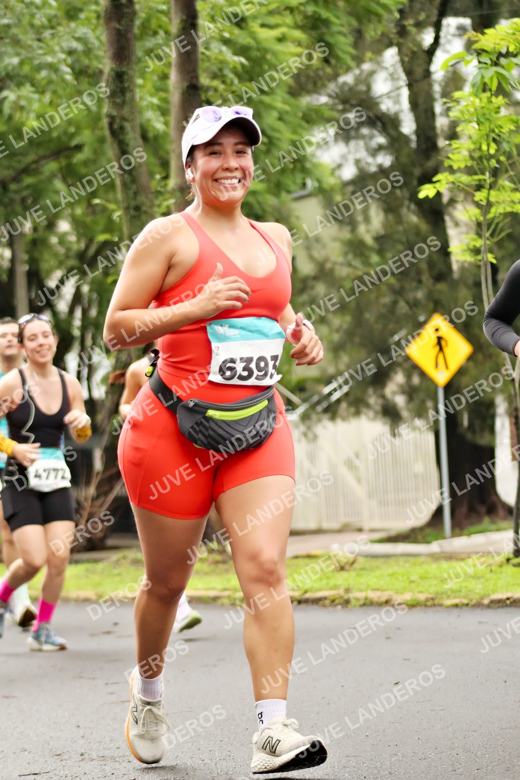 Foto del MEDIO MARATÓN ATLAS en Av. Patria, frente al Parque El Polvorín, Zapopan a las 08:37 · dorsal 6393, 4772
