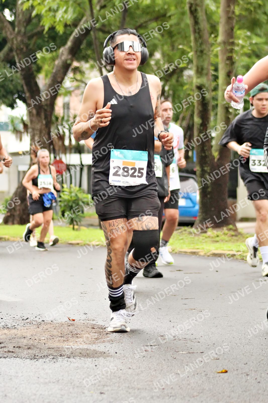 Foto del MEDIO MARATÓN ATLAS en Av. Patria, frente al Parque El Polvorín, Zapopan a las 08:37 · dorsal 2825, 6