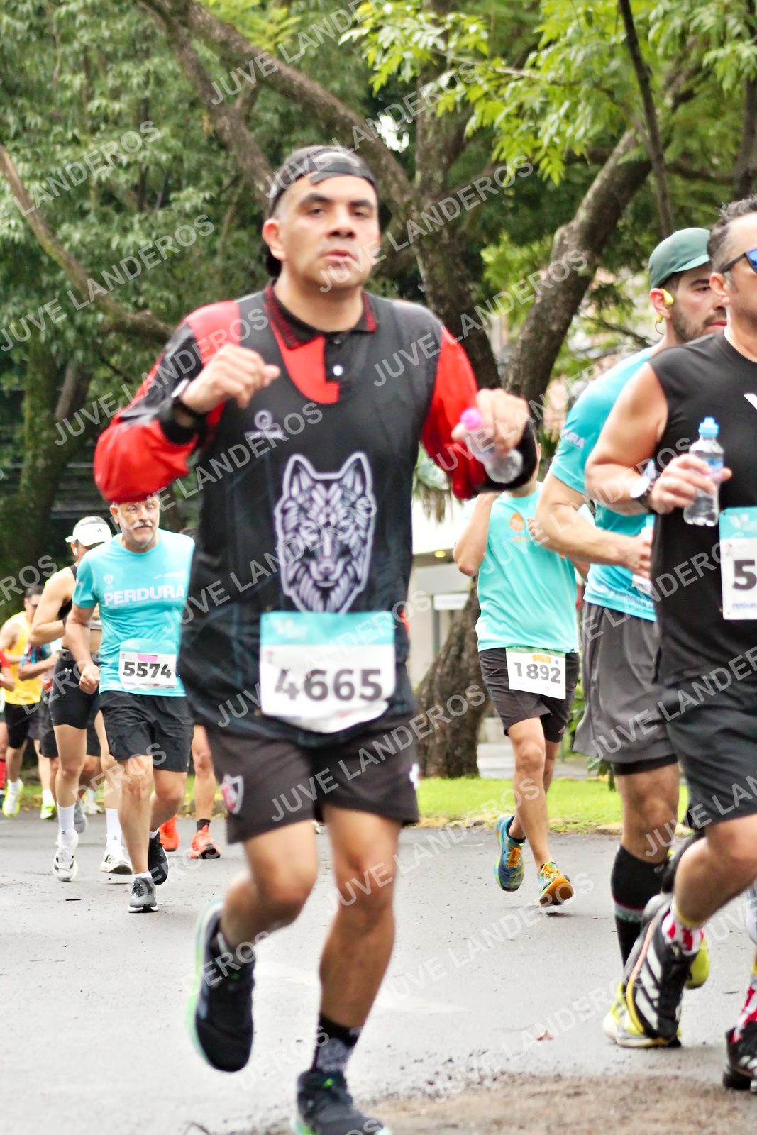 Foto del MEDIO MARATÓN ATLAS en Av. Patria, frente al Parque El Polvorín, Zapopan a las 08:25 · dorsal 4665, 5, 5574, 1892
