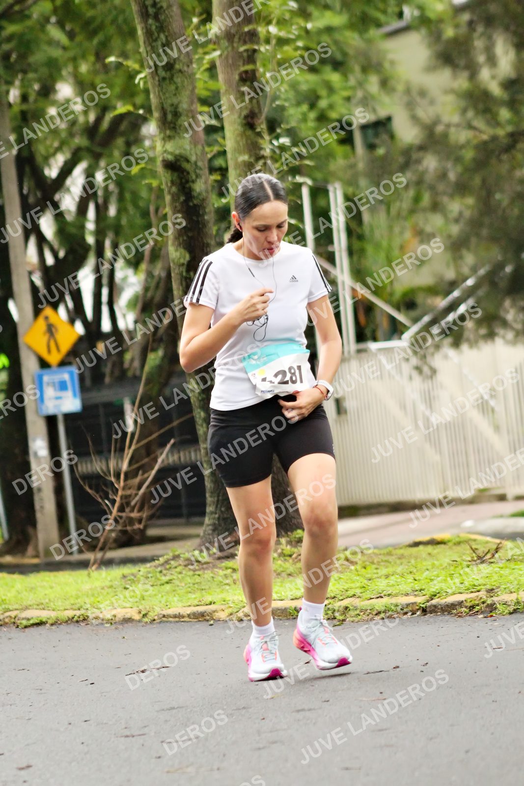 Foto del MEDIO MARATÓN ATLAS en Av. Patria, frente al Parque El Polvorín, Zapopan a las 08:21 · dorsal 281