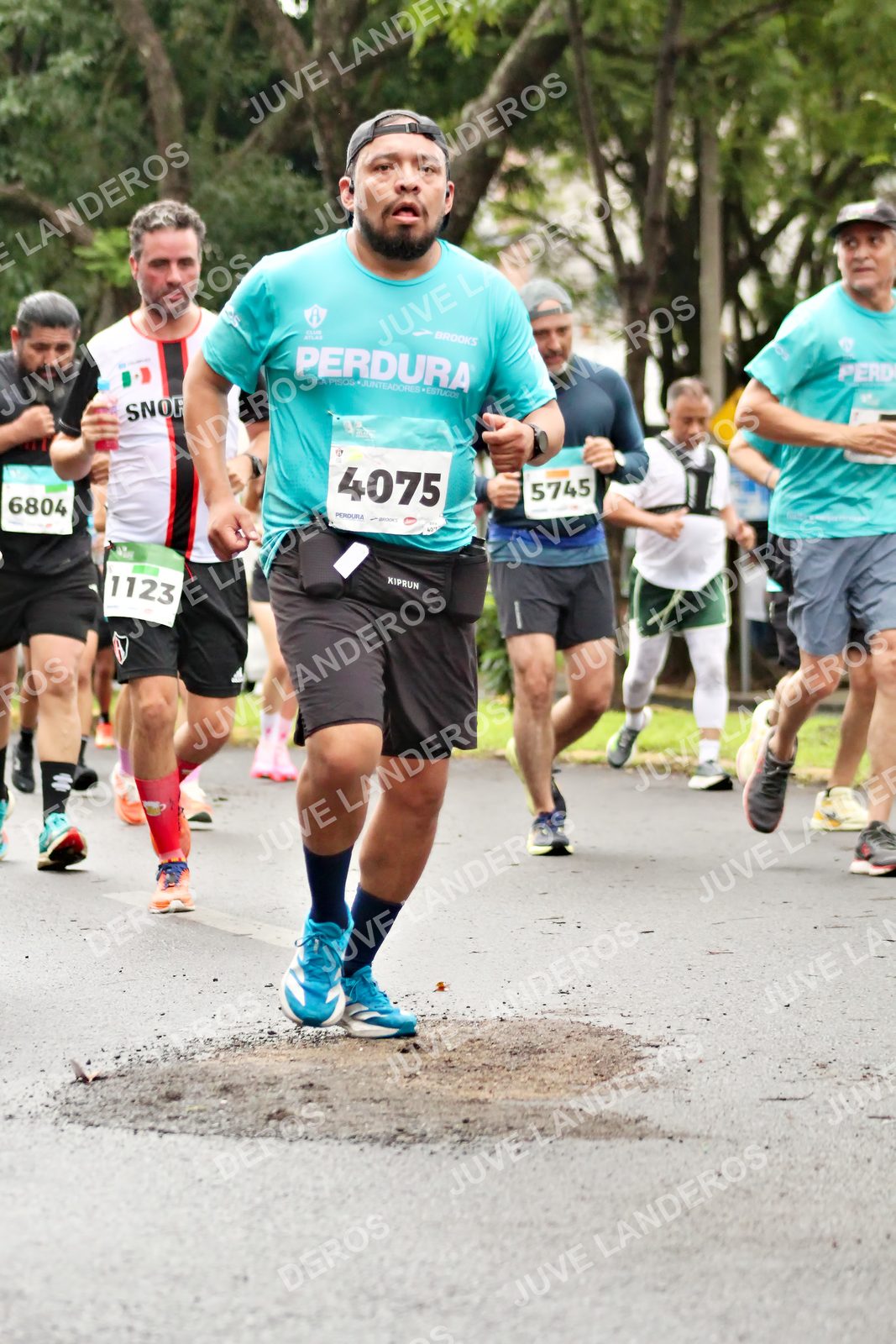 Foto del MEDIO MARATÓN ATLAS en Av. Patria, frente al Parque El Polvorín, Zapopan a las 08:30 · dorsal 4075, 1123, 5745, 6804