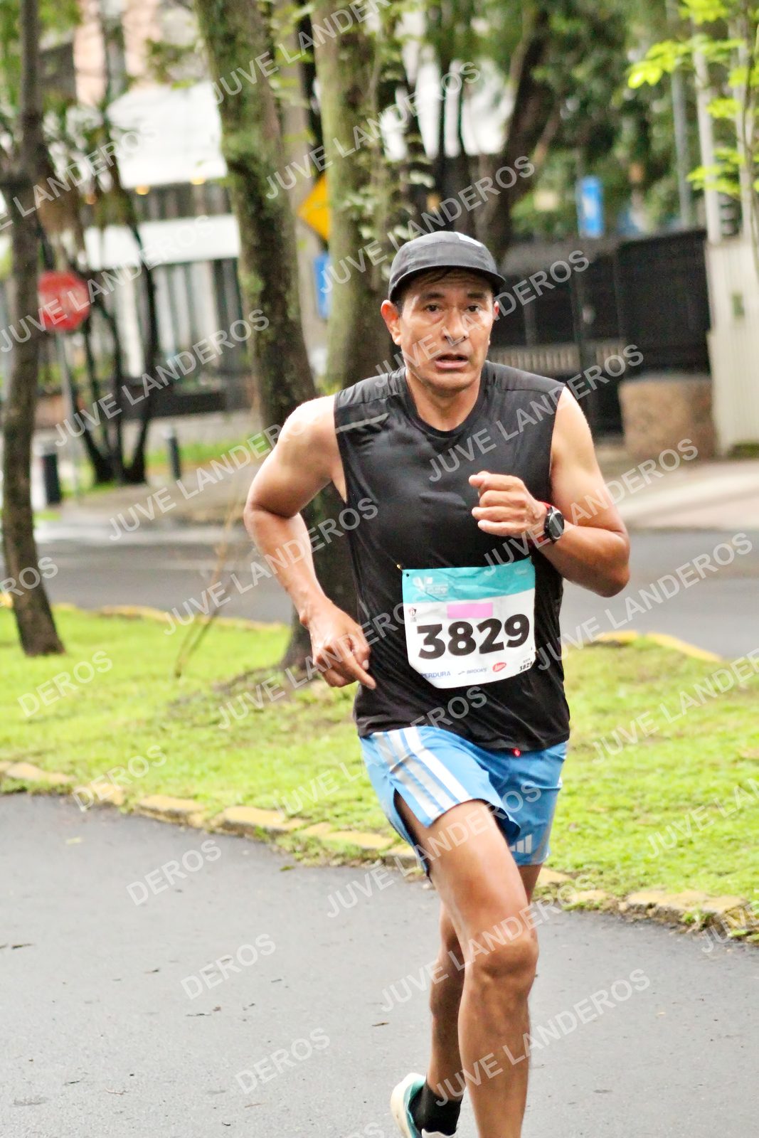 Foto del MEDIO MARATÓN ATLAS en Av. Patria, frente al Parque El Polvorín, Zapopan a las 08:07 · dorsal 3829