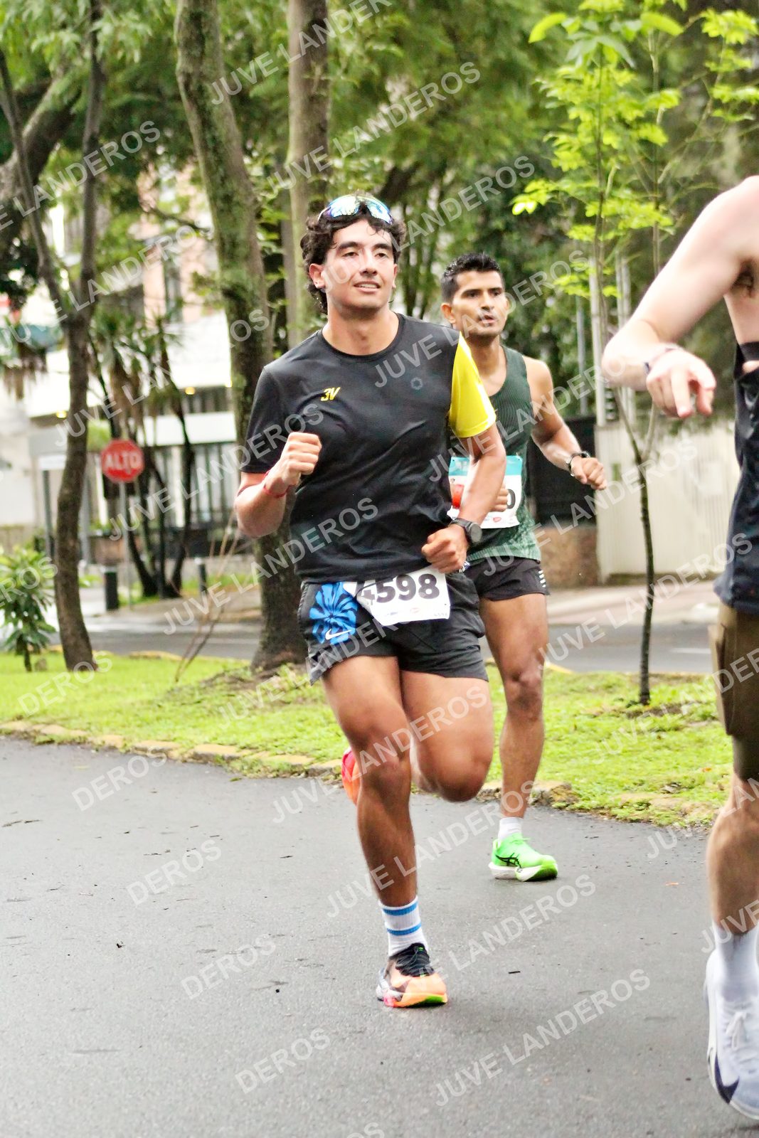 Foto del MEDIO MARATÓN ATLAS en Av. Patria, frente al Parque El Polvorín, Zapopan a las 08:01