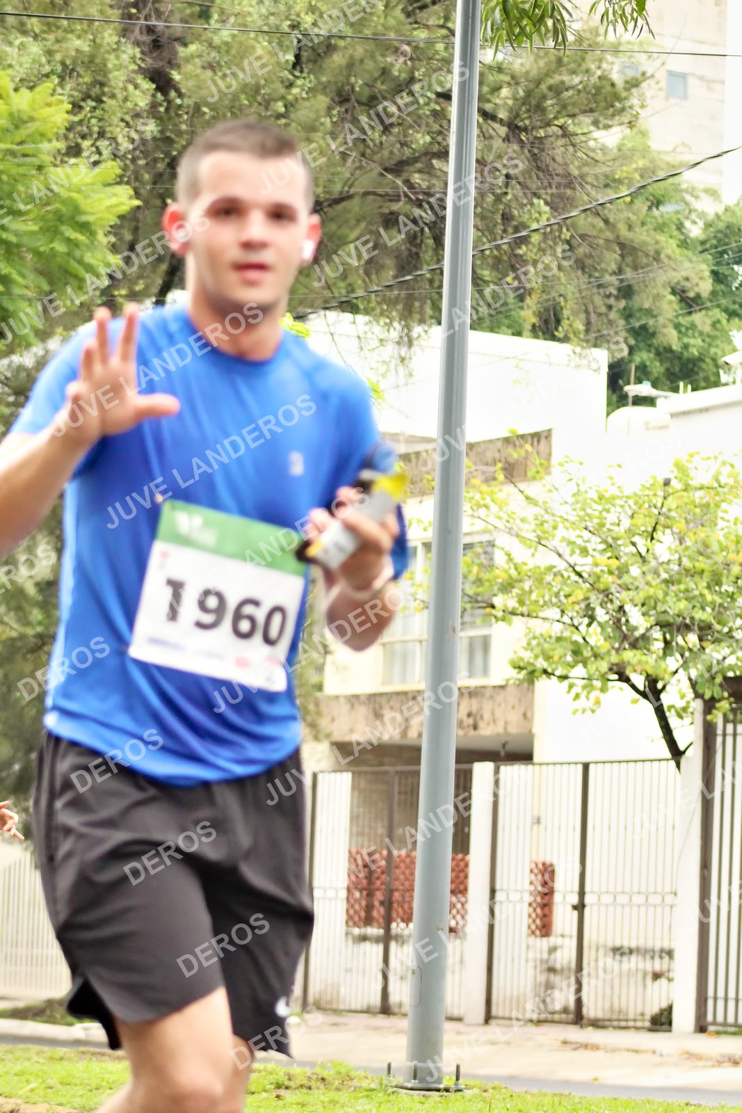 Foto del MEDIO MARATÓN ATLAS en Av. Patria, frente al Parque El Polvorín, Zapopan a las 08:46 · dorsal 1960