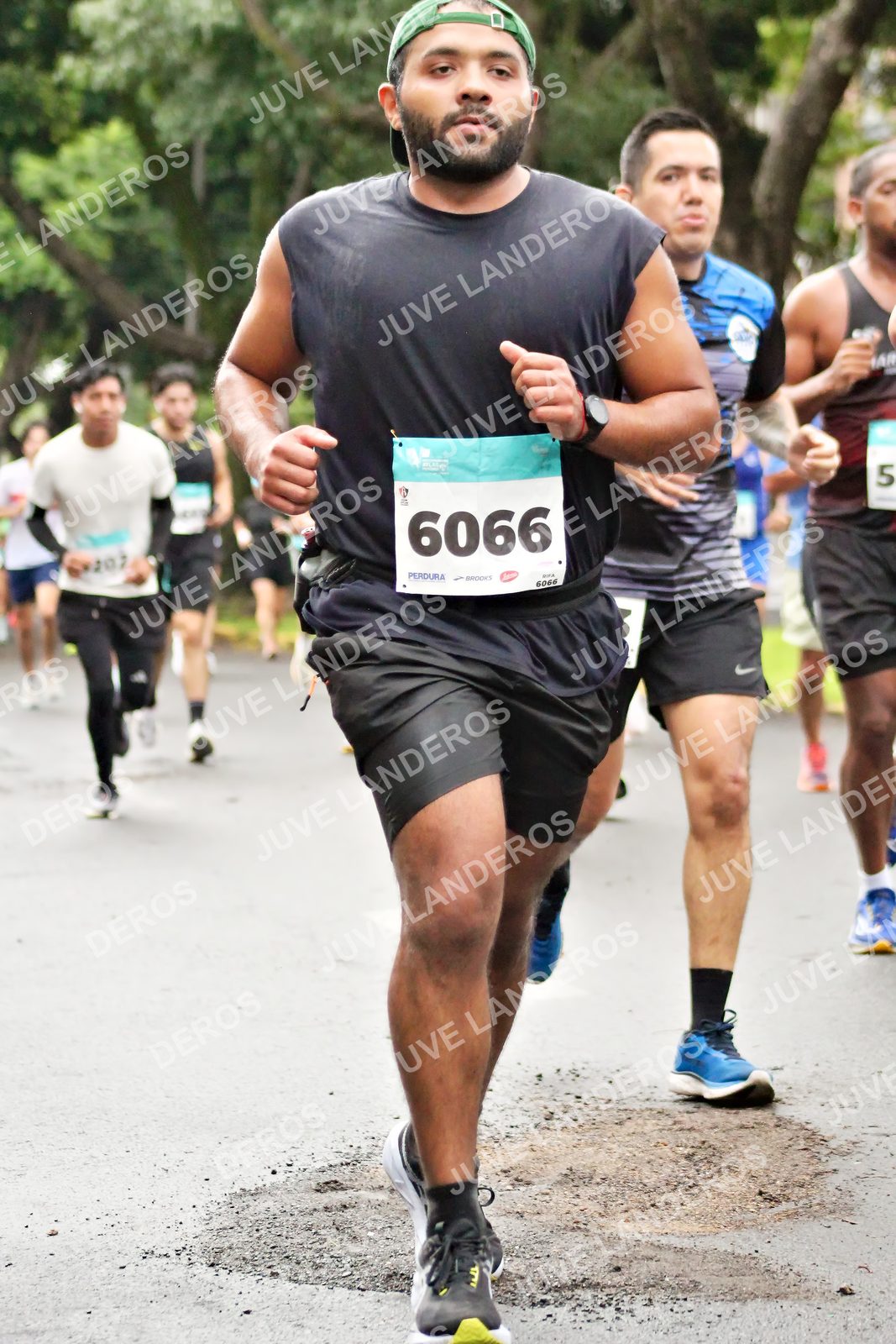 Foto del MEDIO MARATÓN ATLAS en Av. Patria, frente al Parque El Polvorín, Zapopan a las 08:19 · dorsal 6066, 5, 202