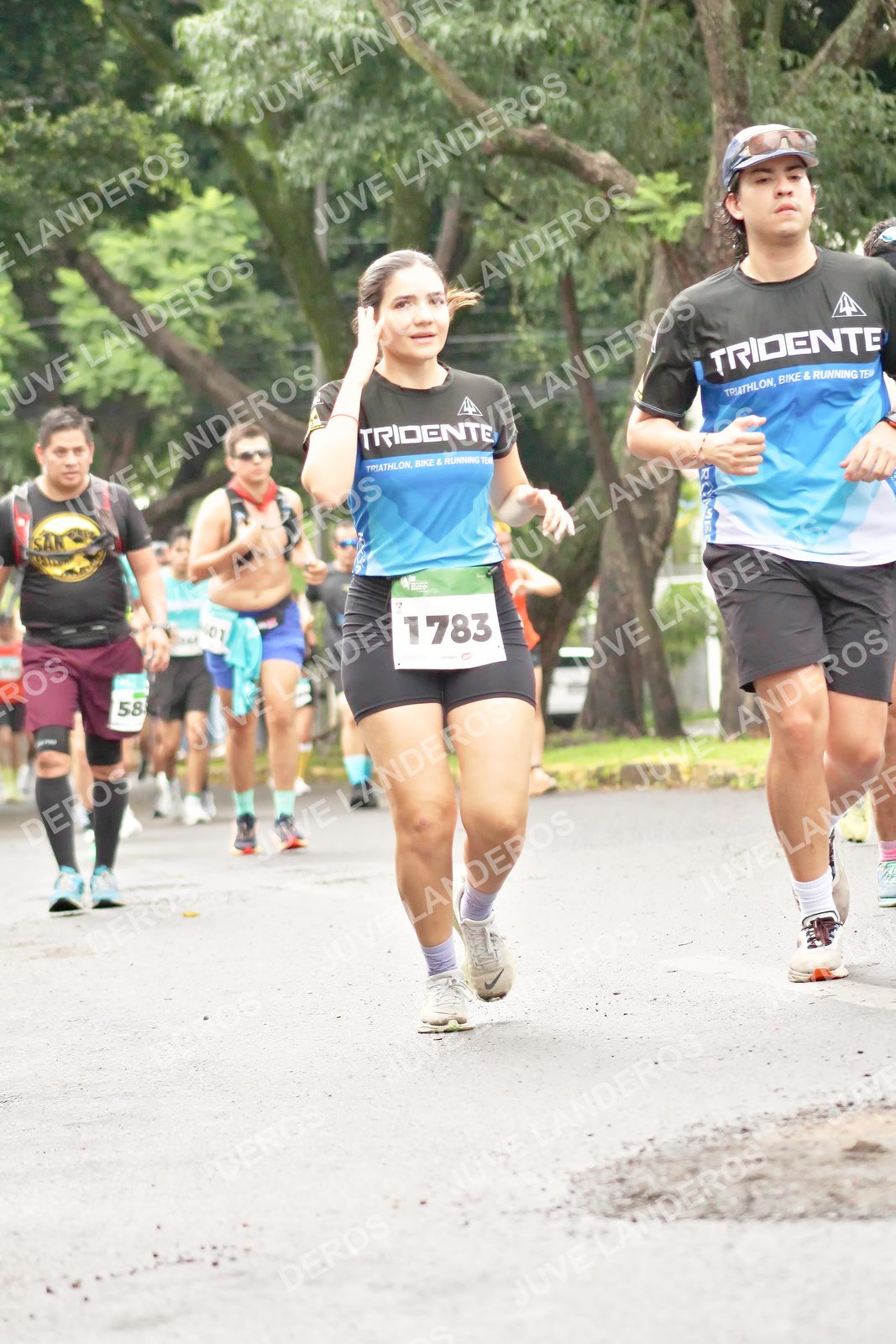 Foto del MEDIO MARATÓN ATLAS en Av. Patria, frente al Parque El Polvorín, Zapopan a las 08:45 · dorsal 1783, 58, 1