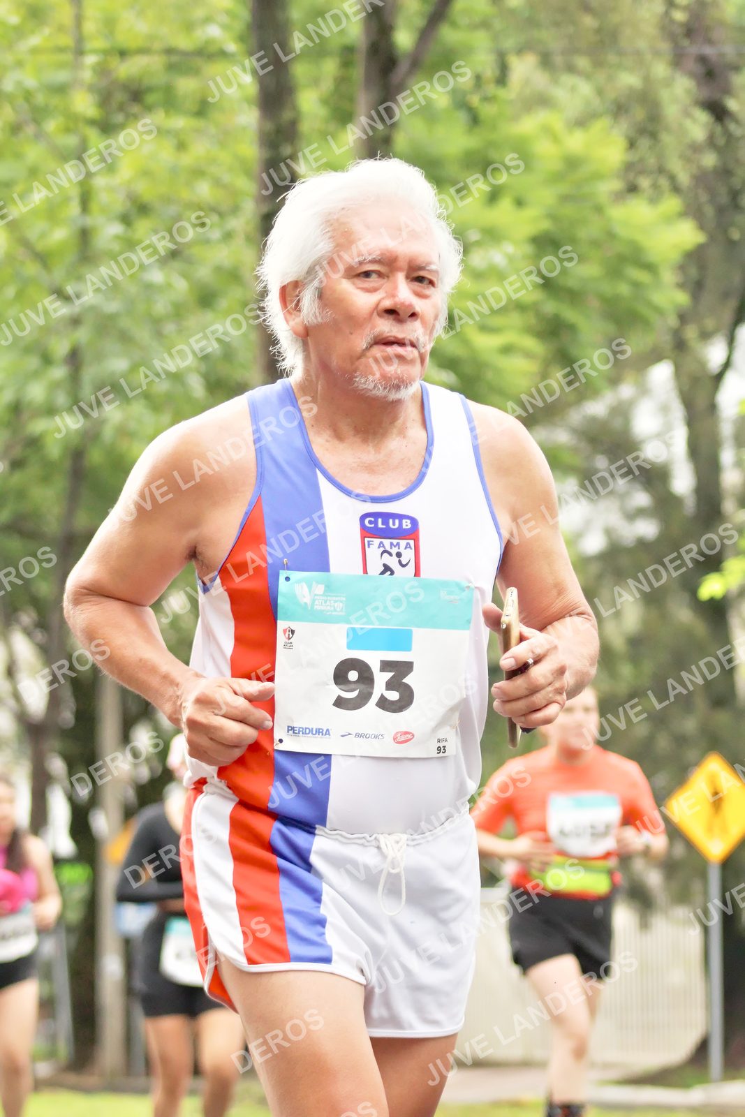 Foto del MEDIO MARATÓN ATLAS en Av. Patria, frente al Parque El Polvorín, Zapopan a las 08:46 · dorsal 93