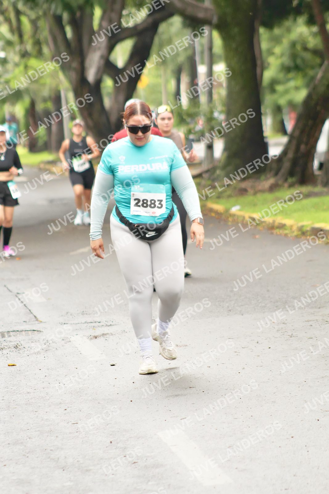 Foto del MEDIO MARATÓN ATLAS en Av. Patria, frente al Parque El Polvorín, Zapopan a las 08:58 · dorsal 2883