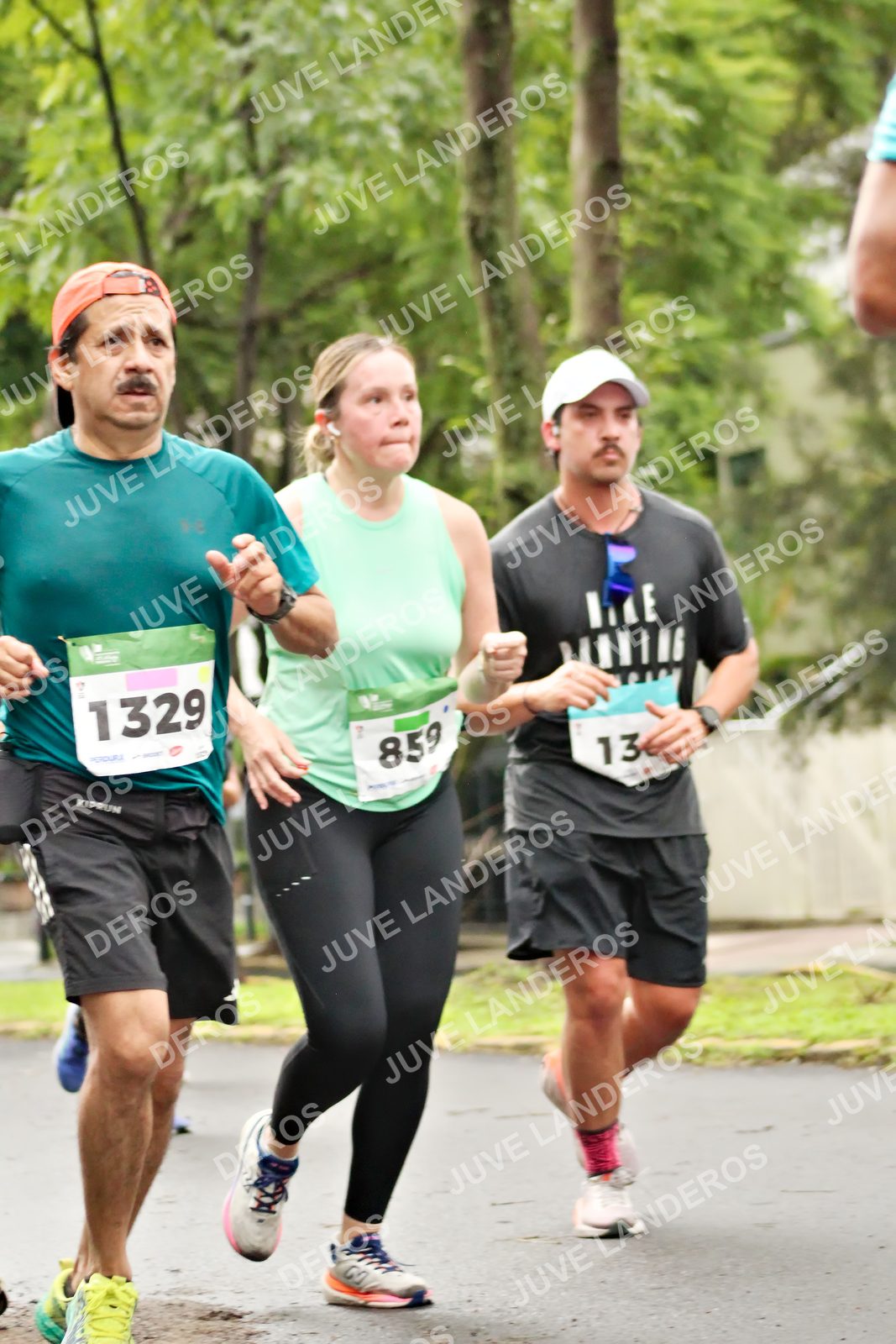 Foto del MEDIO MARATÓN ATLAS en Av. Patria, frente al Parque El Polvorín, Zapopan a las 08:36 · dorsal 1329, 13, 859