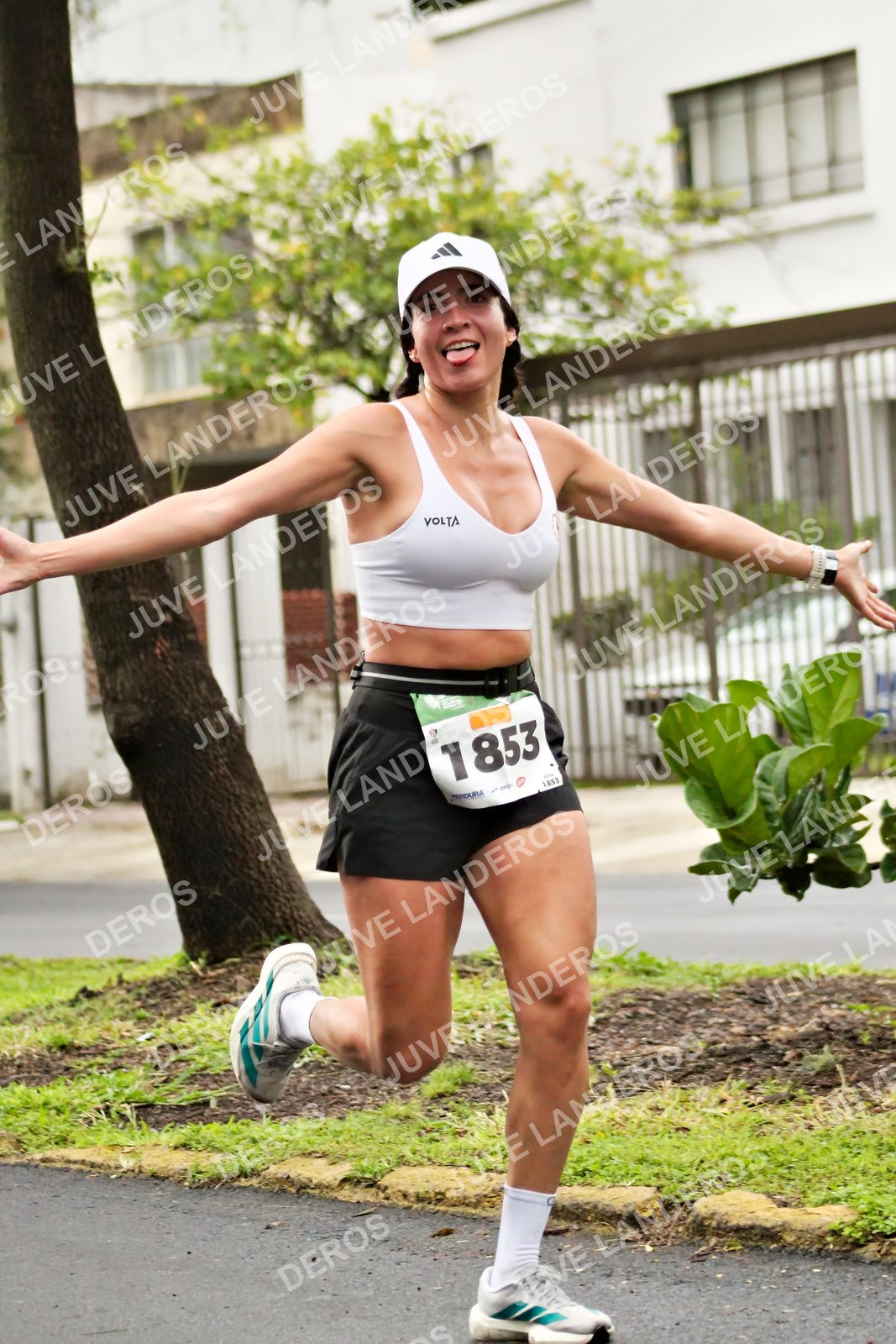 Foto del MEDIO MARATÓN ATLAS en Av. Patria, frente al Parque El Polvorín, Zapopan a las 08:07 · dorsal 1853