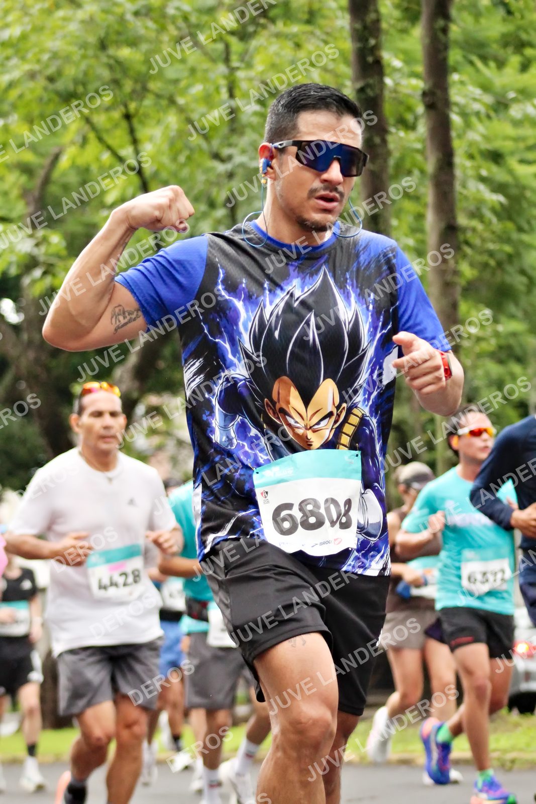 Foto del MEDIO MARATÓN ATLAS en Av. Patria, frente al Parque El Polvorín, Zapopan a las 08:25 · dorsal 4428