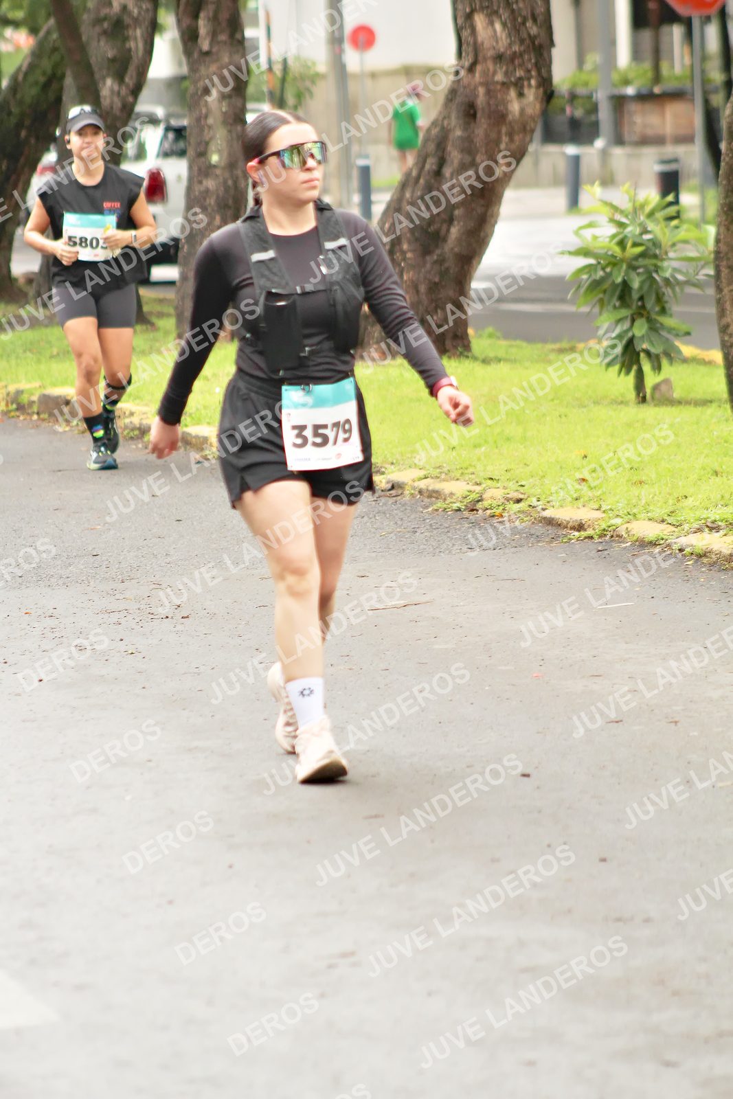 Foto del MEDIO MARATÓN ATLAS en Av. Patria, frente al Parque El Polvorín, Zapopan a las 09:03 · dorsal 3579, 5803