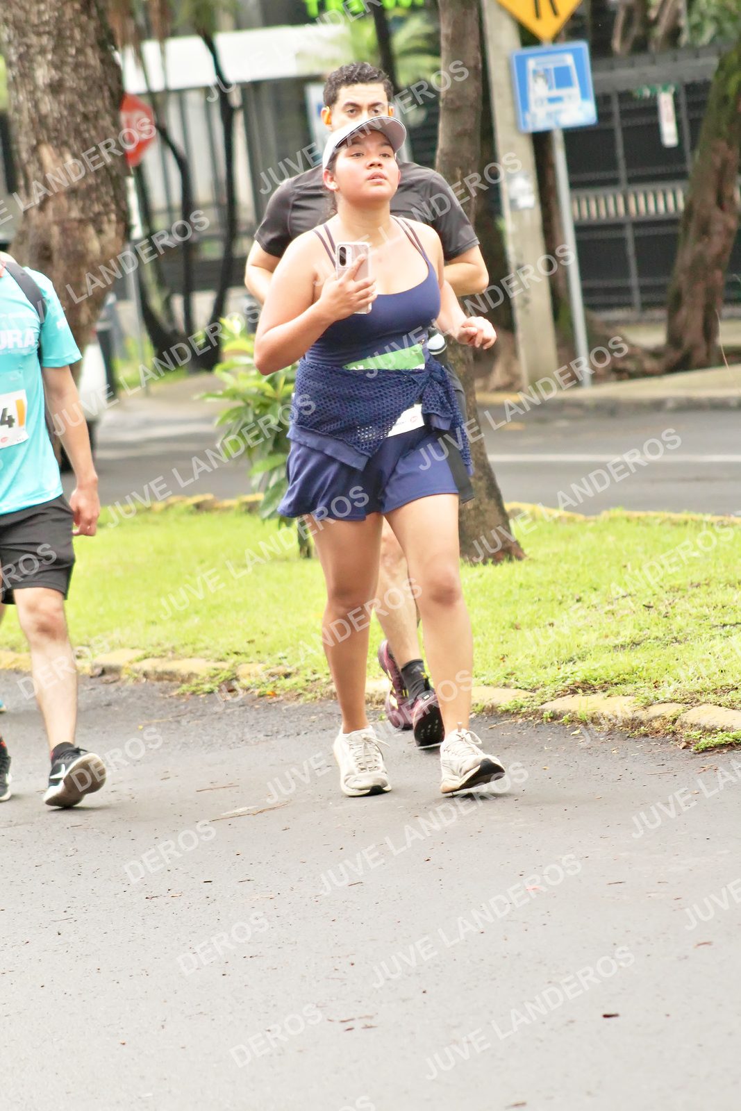 Foto del MEDIO MARATÓN ATLAS en Av. Patria, frente al Parque El Polvorín, Zapopan a las 08:51 · dorsal 4