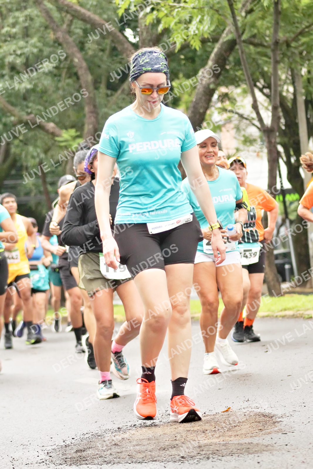 Foto del MEDIO MARATÓN ATLAS en Av. Patria, frente al Parque El Polvorín, Zapopan a las 08:41 · dorsal 439, 9