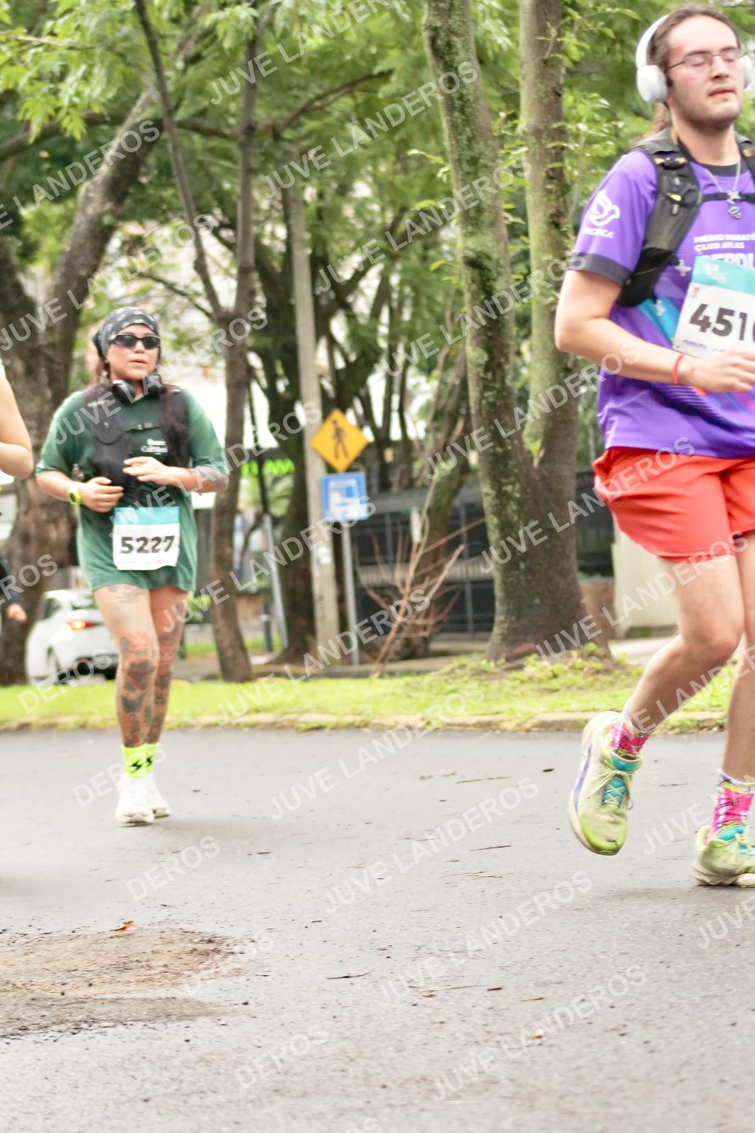 Foto del MEDIO MARATÓN ATLAS en Av. Patria, frente al Parque El Polvorín, Zapopan a las 08:44 · dorsal 451, 5227