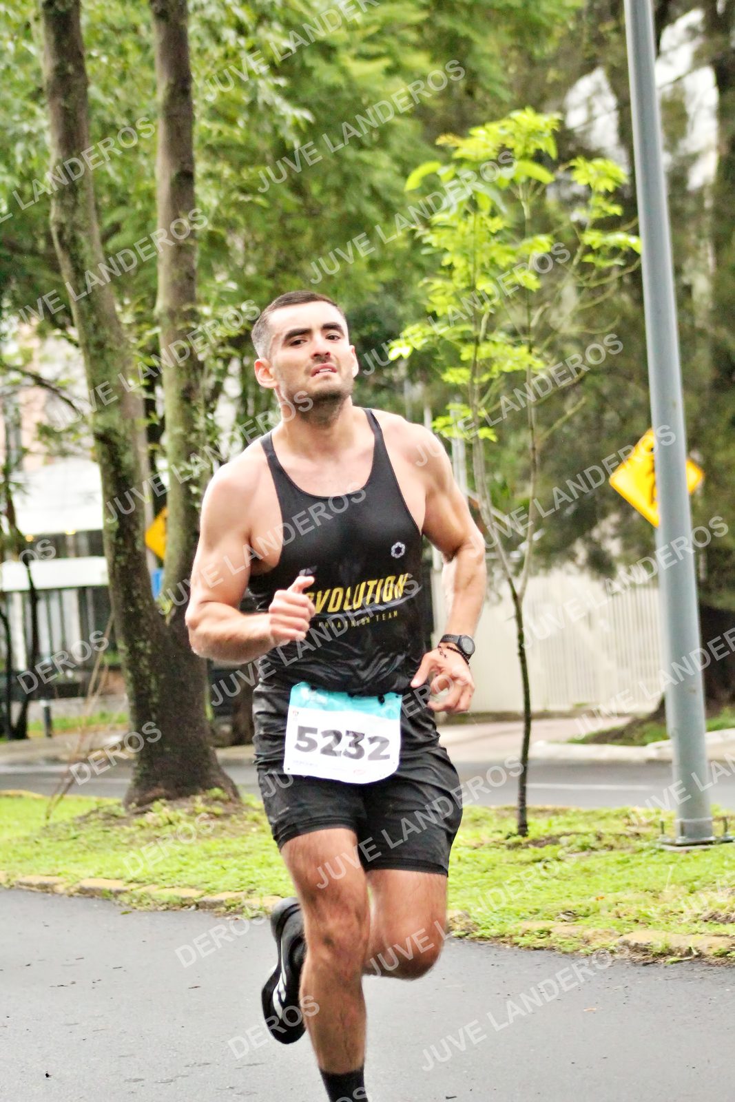 Foto del MEDIO MARATÓN ATLAS en Av. Patria, frente al Parque El Polvorín, Zapopan a las 08:05 · dorsal 5232