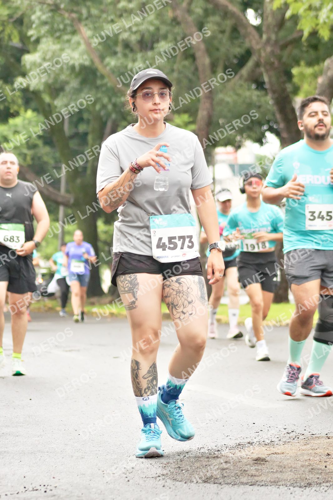 Foto del MEDIO MARATÓN ATLAS en Av. Patria, frente al Parque El Polvorín, Zapopan a las 08:48 · dorsal 345, 4573, 683, 1918