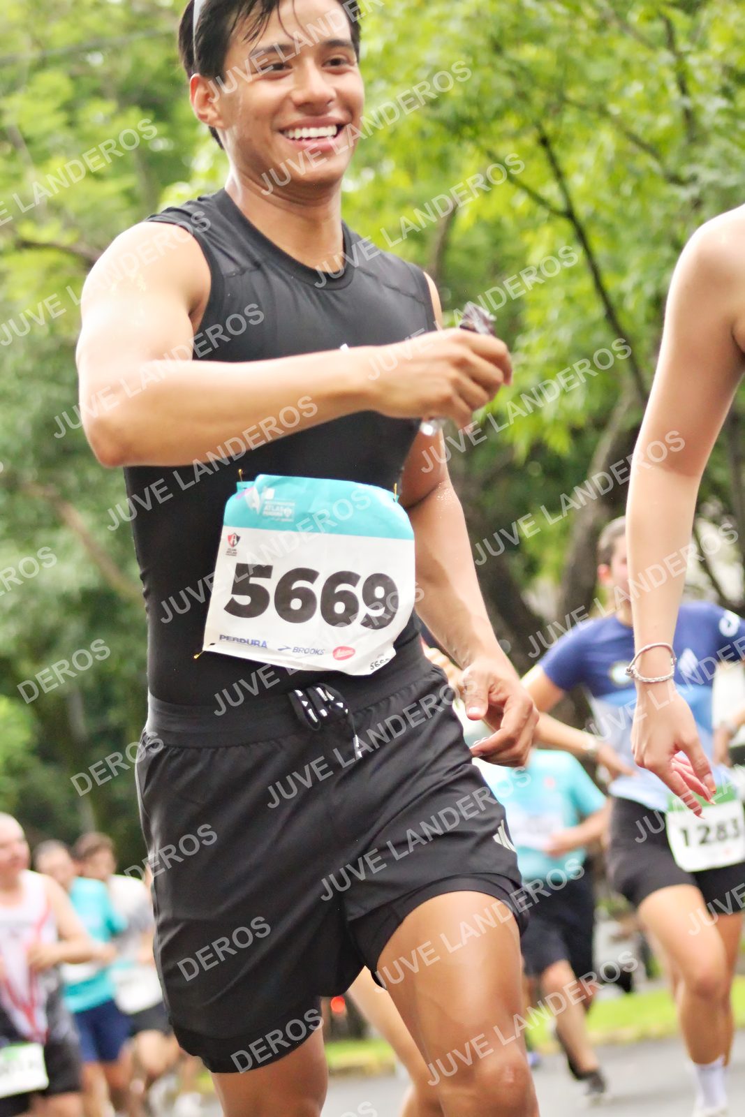 Foto del MEDIO MARATÓN ATLAS en Av. Patria, frente al Parque El Polvorín, Zapopan a las 08:31 · dorsal 5669, 1283