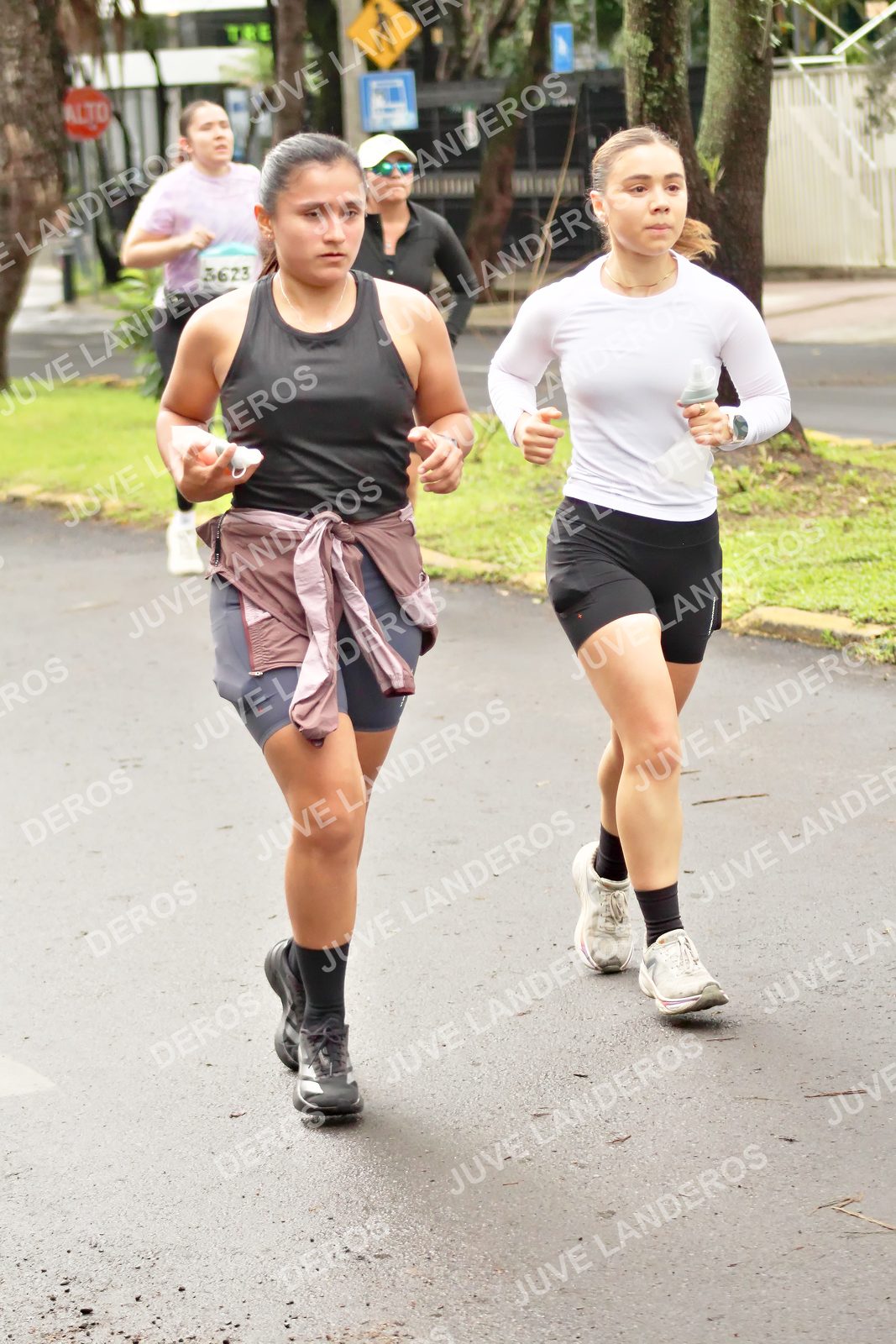 Foto del MEDIO MARATÓN ATLAS en Av. Patria, frente al Parque El Polvorín, Zapopan a las 08:51 · dorsal 3623