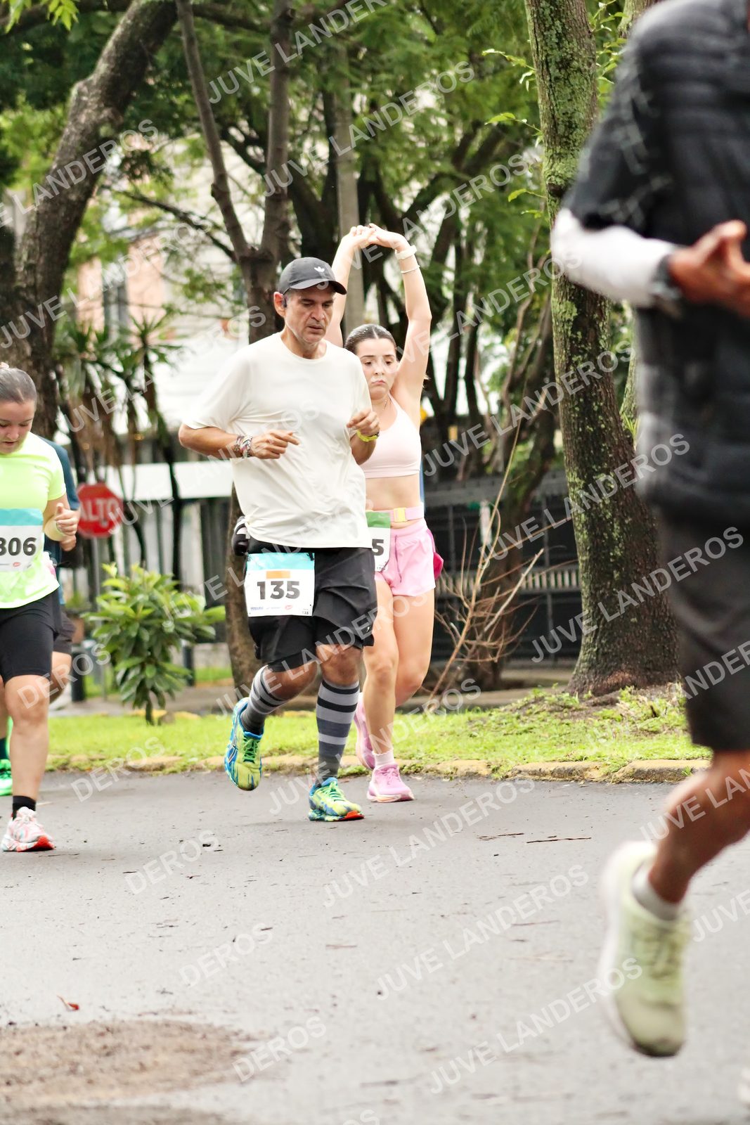 Foto del MEDIO MARATÓN ATLAS en Av. Patria, frente al Parque El Polvorín, Zapopan a las 08:34 · dorsal 135, 5