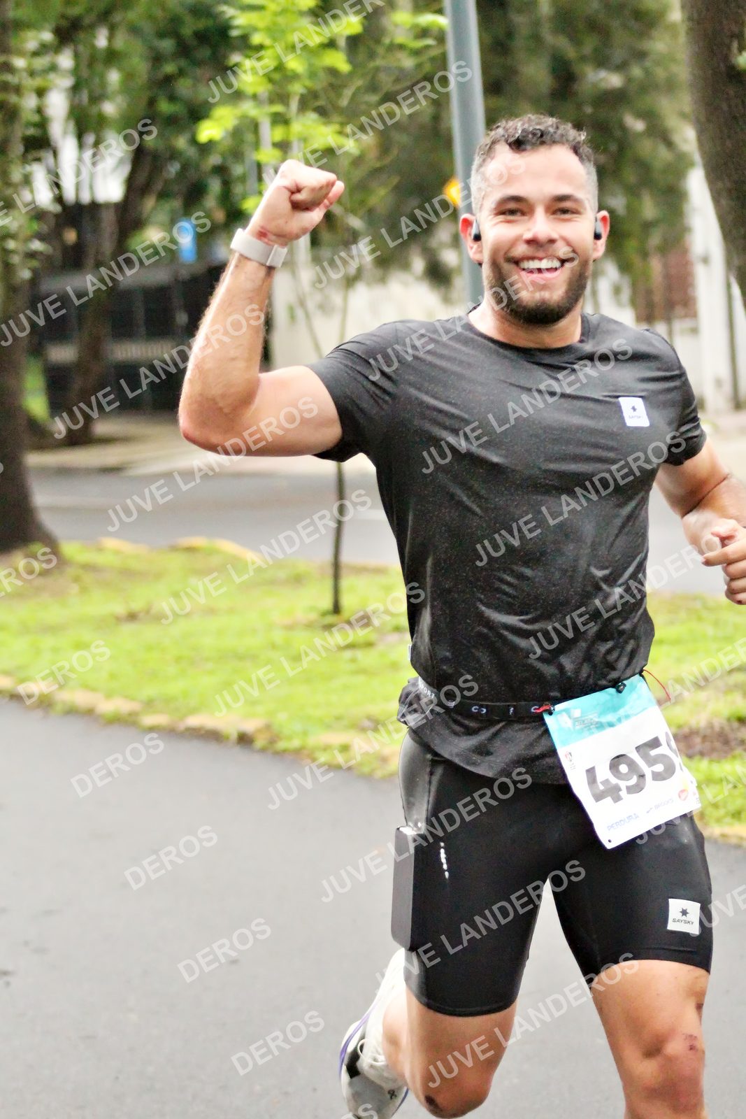 Foto del MEDIO MARATÓN ATLAS en Av. Patria, frente al Parque El Polvorín, Zapopan a las 08:06 · dorsal 495