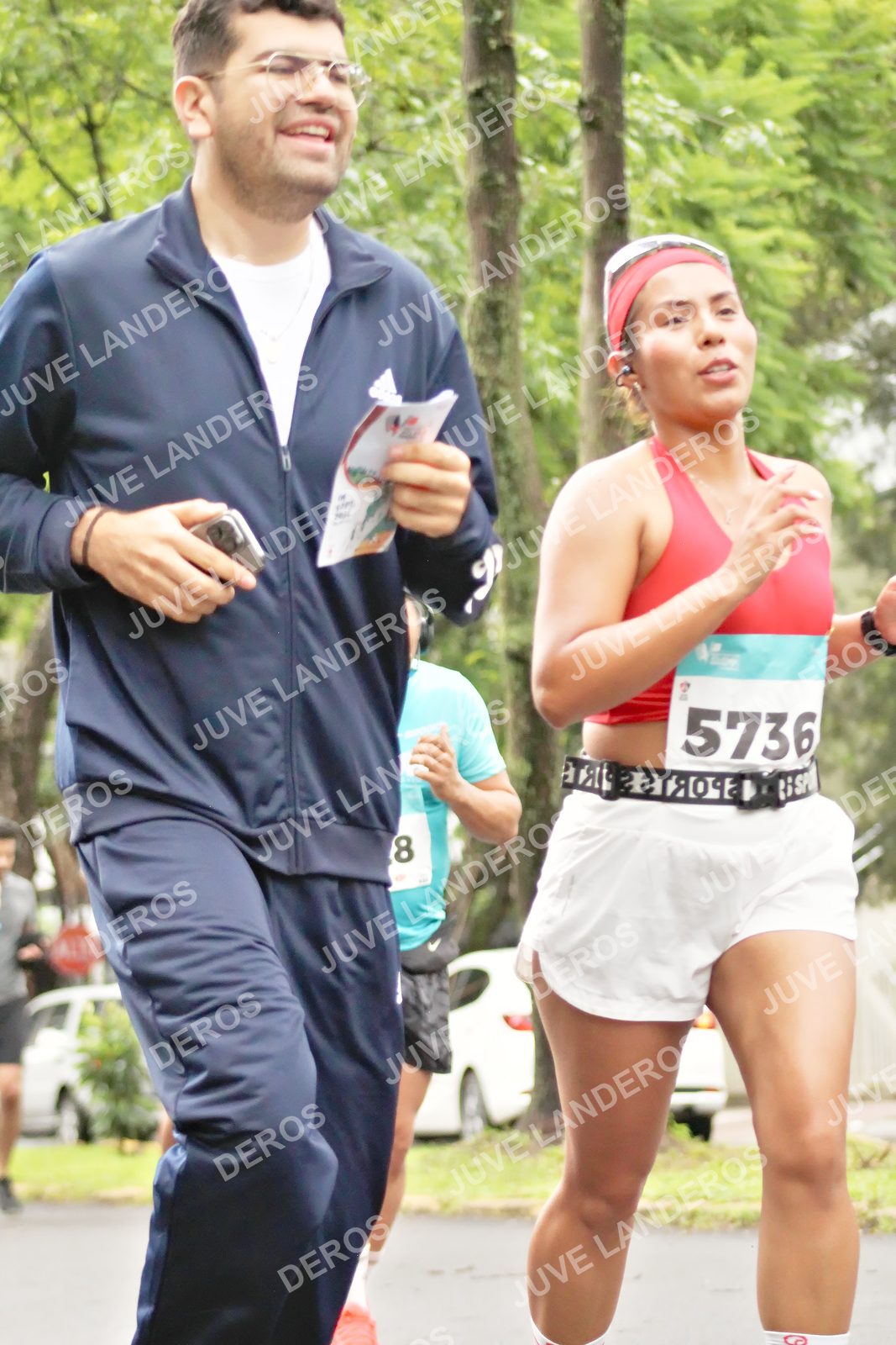 Foto del MEDIO MARATÓN ATLAS en Av. Patria, frente al Parque El Polvorín, Zapopan a las 08:42 · dorsal 5736, 8