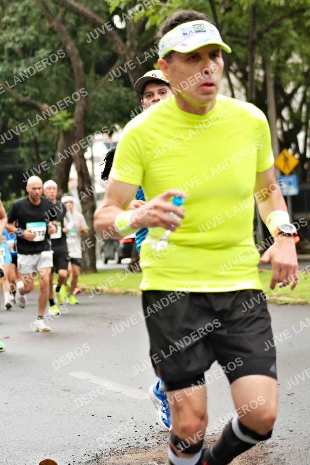 Foto del MEDIO MARATÓN ATLAS en Av. Patria, frente al Parque El Polvorín, Zapopan a las 08:21 · dorsal 572