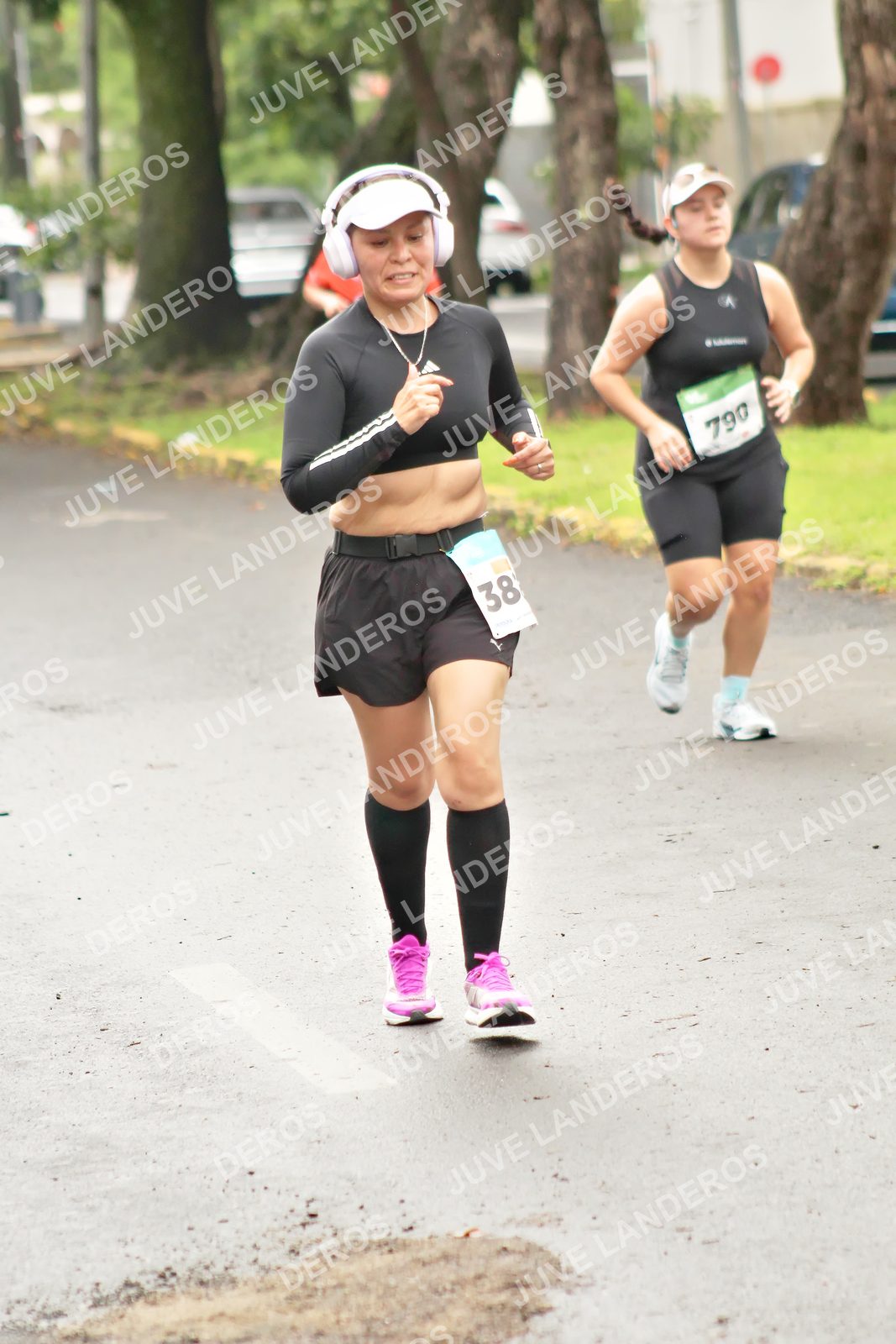Foto del MEDIO MARATÓN ATLAS en Av. Patria, frente al Parque El Polvorín, Zapopan a las 08:58 · dorsal 38, 790