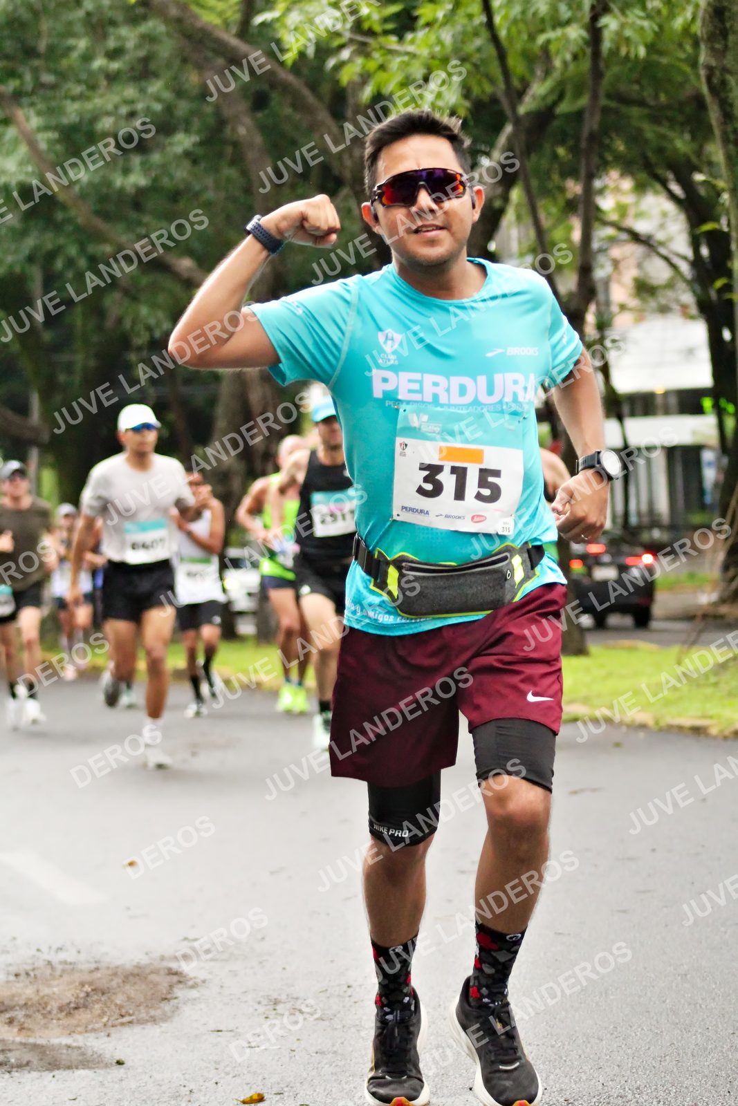 Foto del MEDIO MARATÓN ATLAS en Av. Patria, frente al Parque El Polvorín, Zapopan a las 08:13 · dorsal 315, 2017