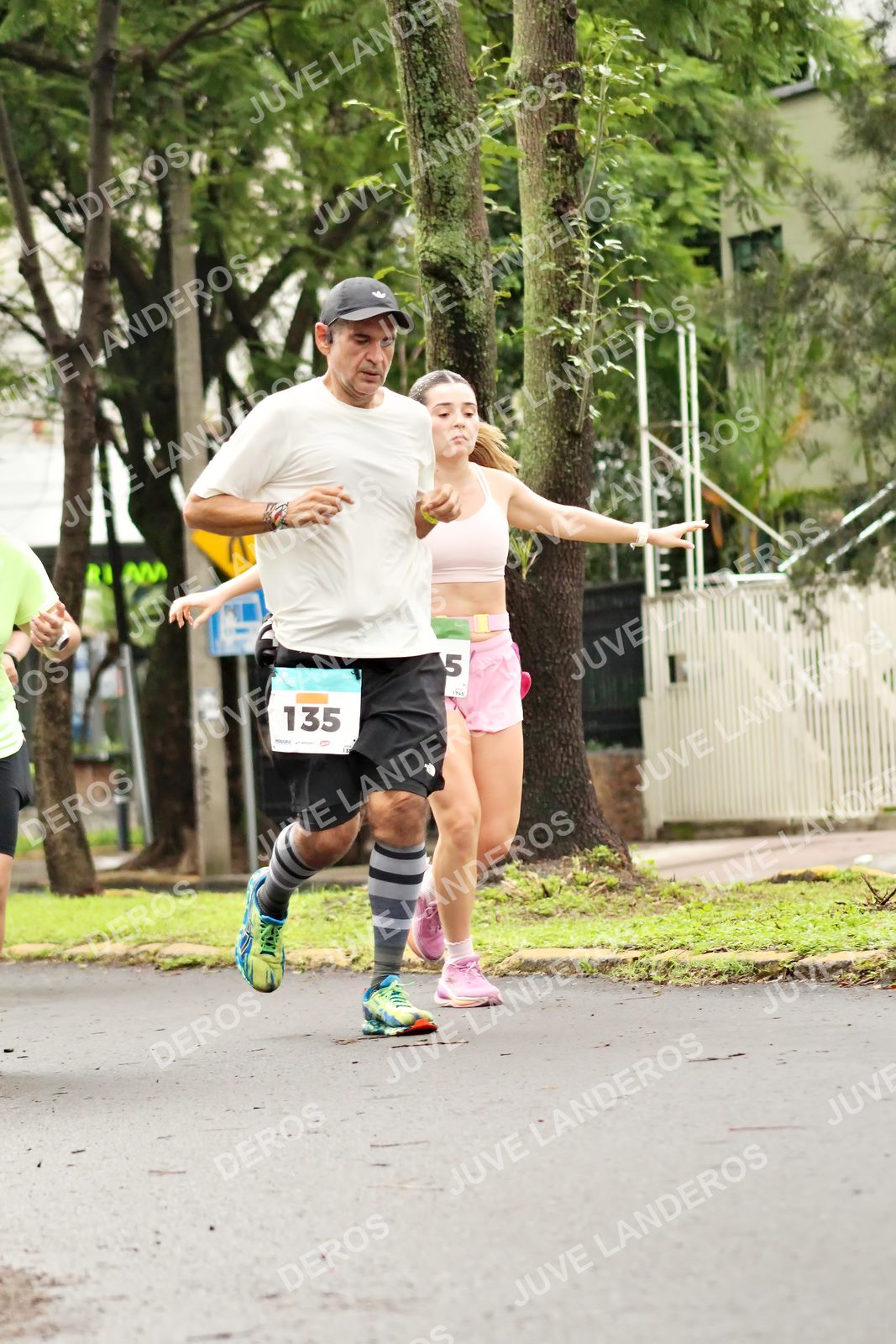 Foto del MEDIO MARATÓN ATLAS en Av. Patria, frente al Parque El Polvorín, Zapopan a las 08:34 · dorsal 135, 5