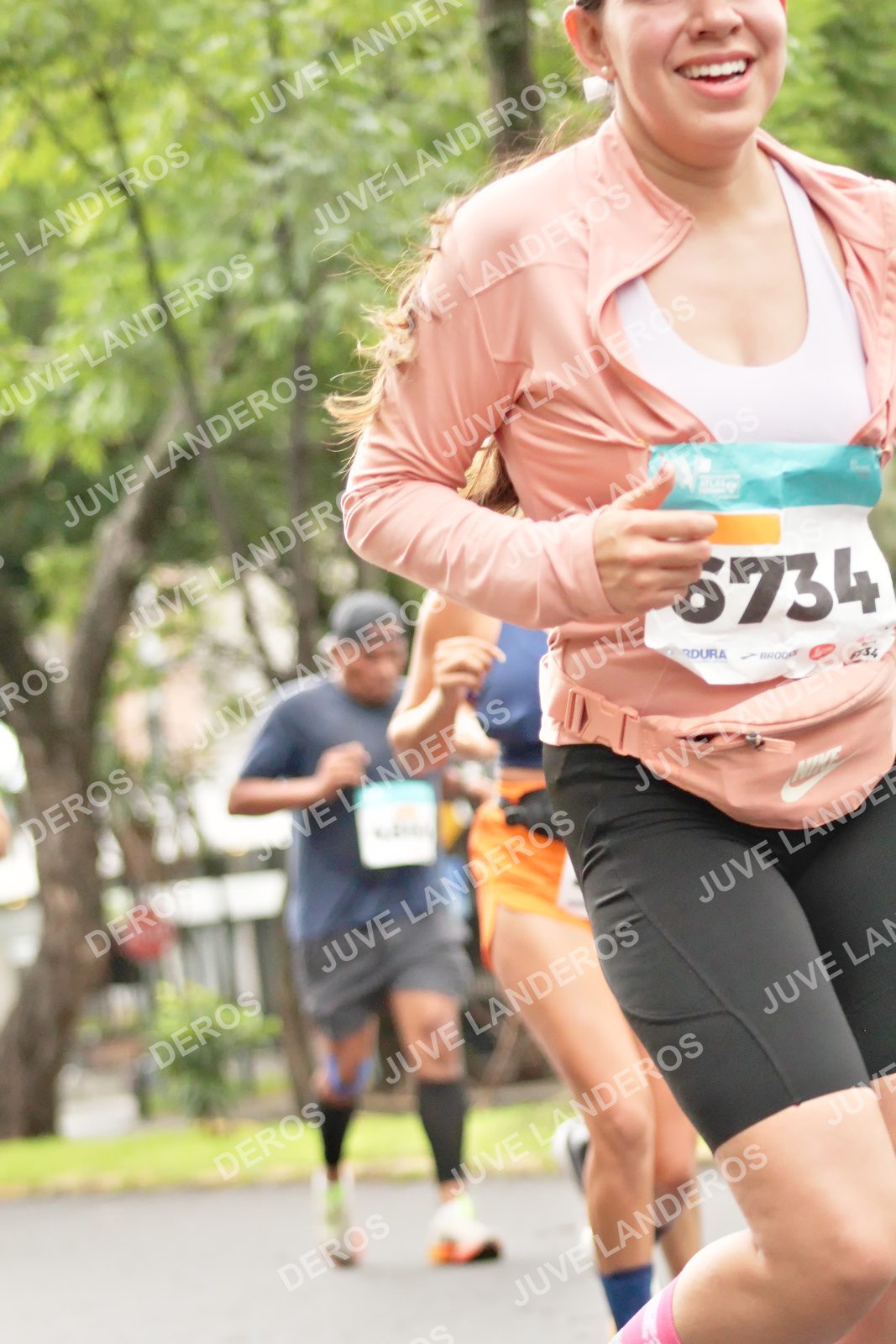 Foto del MEDIO MARATÓN ATLAS en Av. Patria, frente al Parque El Polvorín, Zapopan a las 08:38 · dorsal 6734