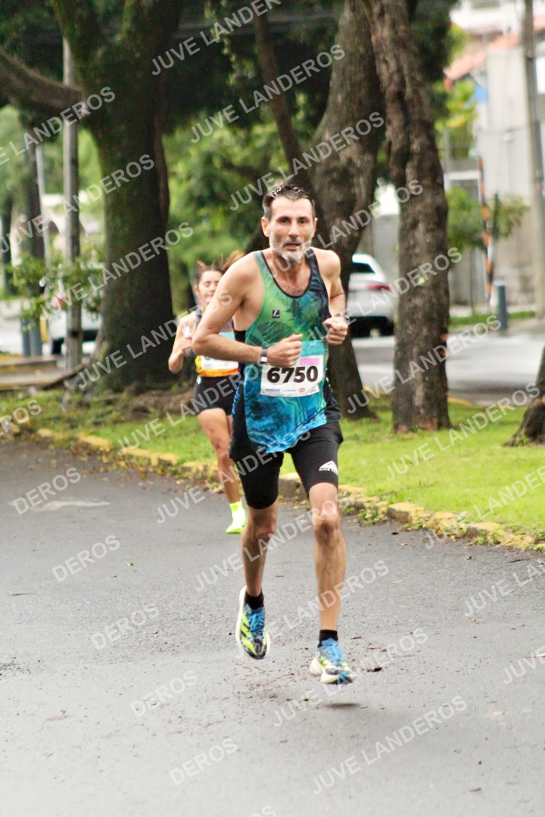 Foto del MEDIO MARATÓN ATLAS en Av. Patria, frente al Parque El Polvorín, Zapopan a las 08:02 · dorsal 6750