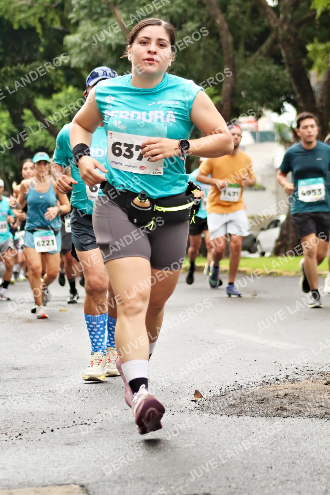 Foto del MEDIO MARATÓN ATLAS en Av. Patria, frente al Parque El Polvorín, Zapopan a las 08:31 · dorsal 6221, 637, 4953, 6379