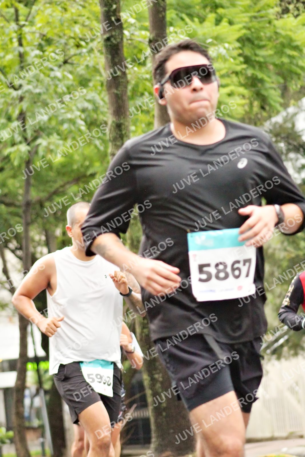 Foto del MEDIO MARATÓN ATLAS en Av. Patria, frente al Parque El Polvorín, Zapopan a las 08:21 · dorsal 5867