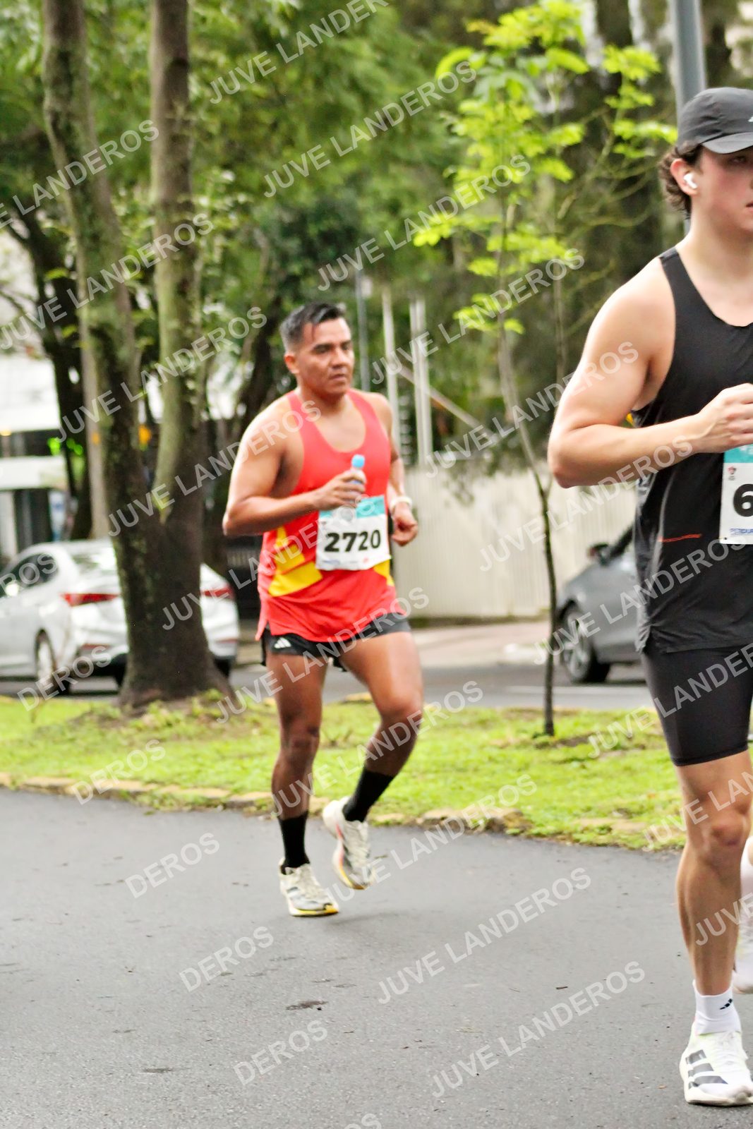 Foto del MEDIO MARATÓN ATLAS en Av. Patria, frente al Parque El Polvorín, Zapopan a las 08:11 · dorsal 2720, 6