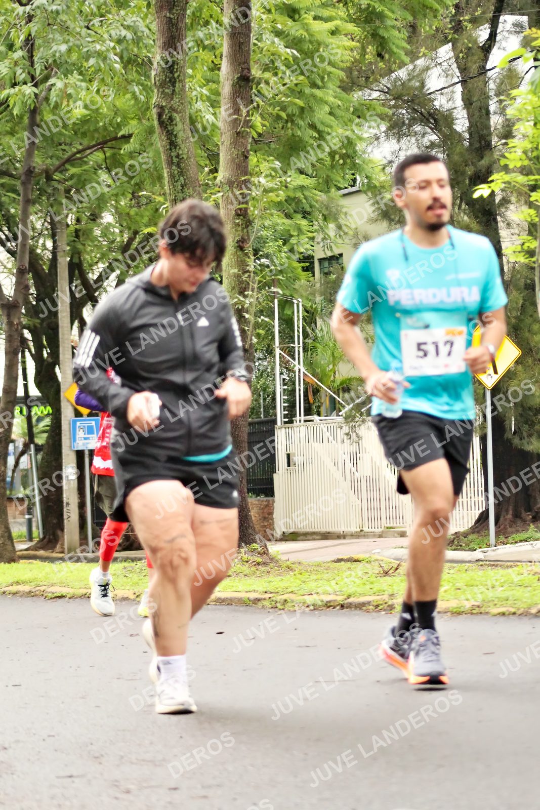 Foto del MEDIO MARATÓN ATLAS en Av. Patria, frente al Parque El Polvorín, Zapopan a las 08:44 · dorsal 517