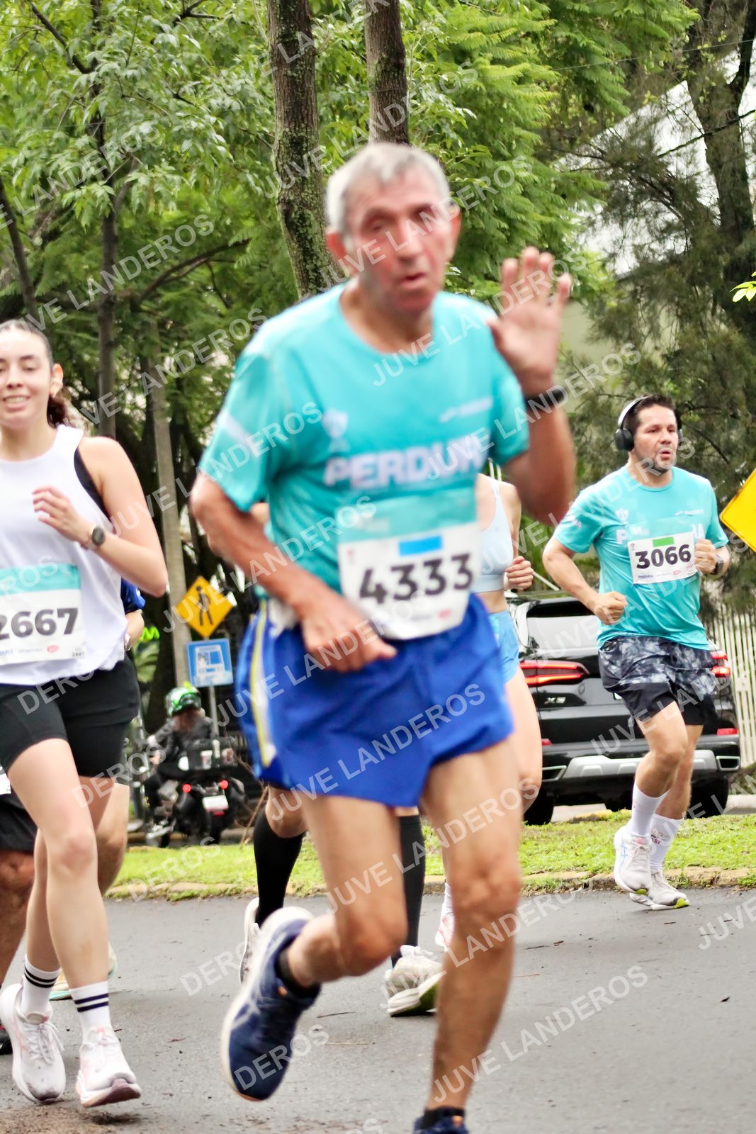 Foto del MEDIO MARATÓN ATLAS en Av. Patria, frente al Parque El Polvorín, Zapopan a las 08:27 · dorsal 3066