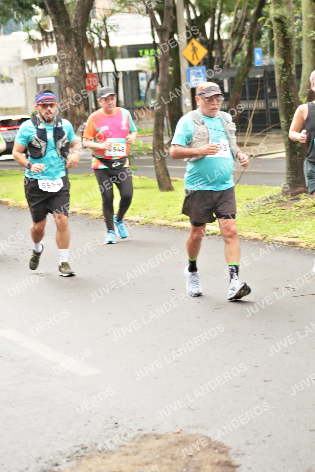 Foto del MEDIO MARATÓN ATLAS en Av. Patria, frente al Parque El Polvorín, Zapopan a las 08:49 · dorsal 5534