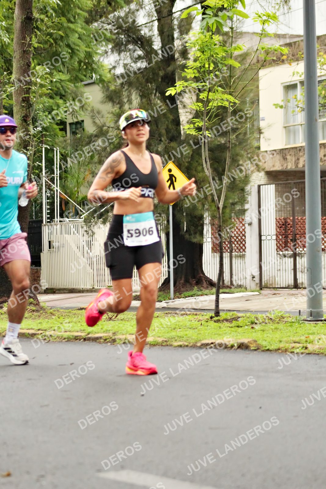 Foto del MEDIO MARATÓN ATLAS en Av. Patria, frente al Parque El Polvorín, Zapopan a las 08:24 · dorsal 5906