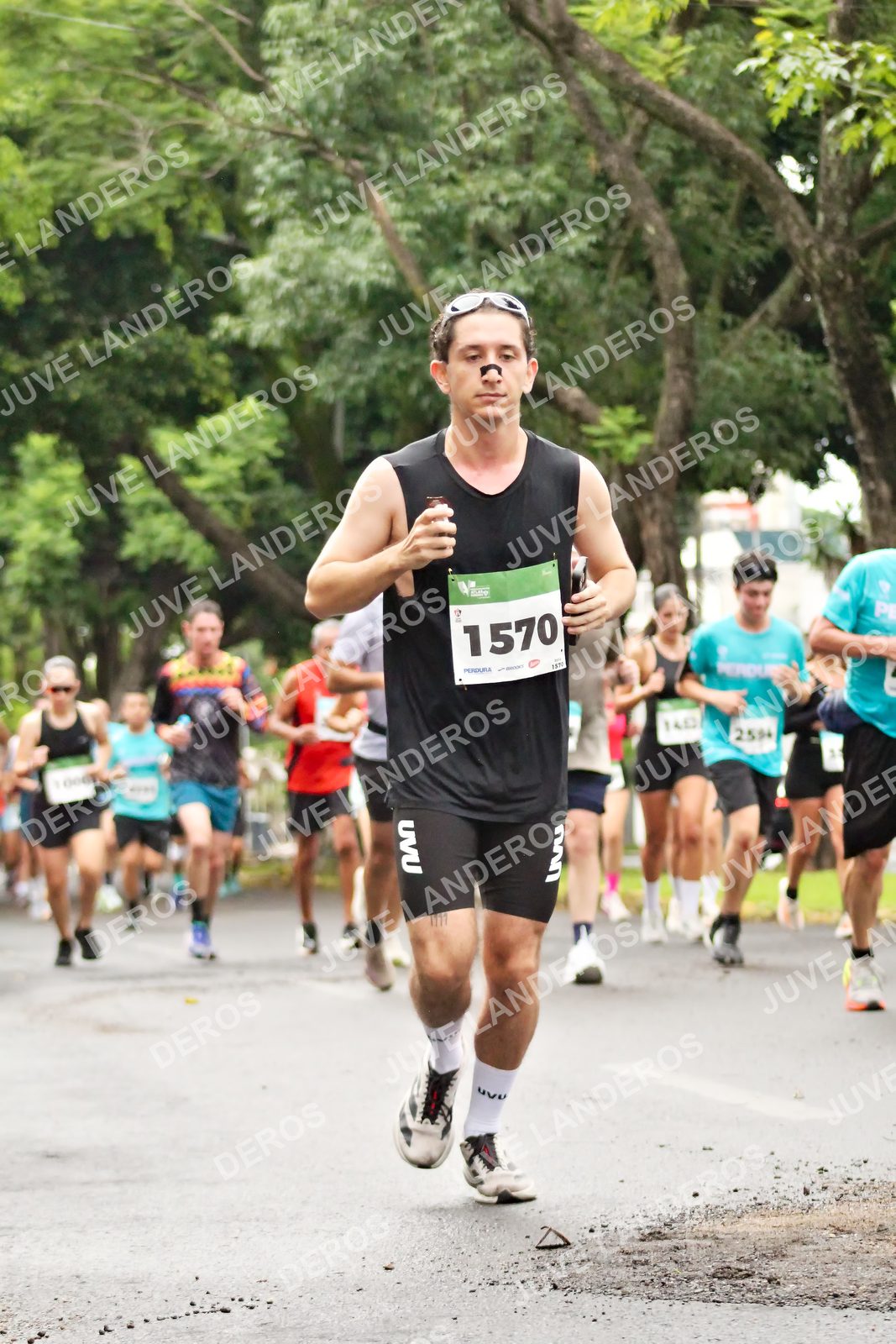 Foto del MEDIO MARATÓN ATLAS en Av. Patria, frente al Parque El Polvorín, Zapopan a las 08:22 · dorsal 1570, 2594