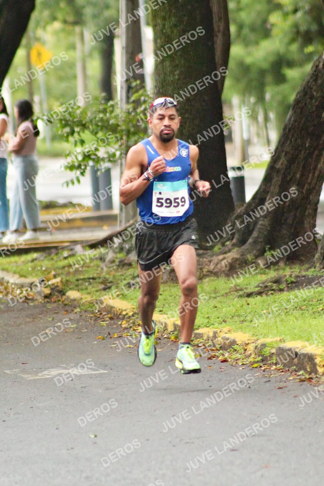 Foto del MEDIO MARATÓN ATLAS en Av. Patria, frente al Parque El Polvorín, Zapopan a las 07:53 · dorsal 5959