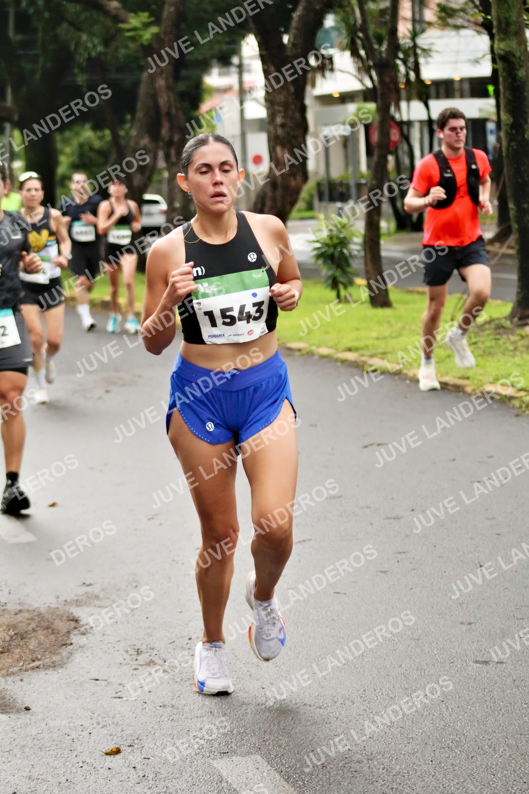 Foto del MEDIO MARATÓN ATLAS en Av. Patria, frente al Parque El Polvorín, Zapopan a las 08:12 · dorsal 1543, 2