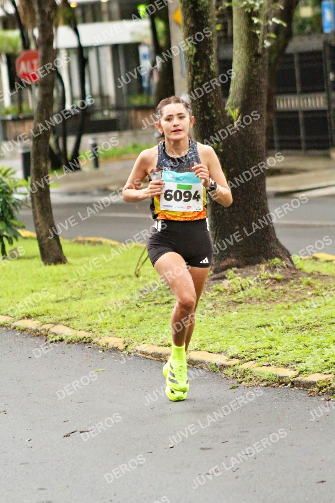 Foto del MEDIO MARATÓN ATLAS en Av. Patria, frente al Parque El Polvorín, Zapopan a las 08:02 · dorsal 6094