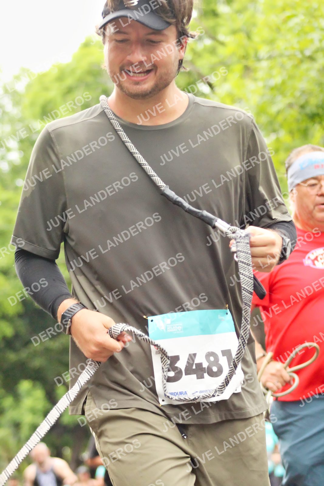 Foto del MEDIO MARATÓN ATLAS en Av. Patria, frente al Parque El Polvorín, Zapopan a las 08:39 · dorsal 3481