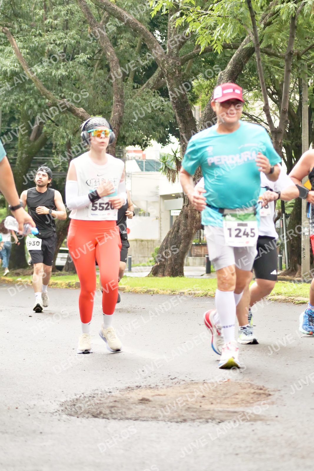 Foto del MEDIO MARATÓN ATLAS en Av. Patria, frente al Parque El Polvorín, Zapopan a las 08:47 · dorsal 1245, 5520, 1930