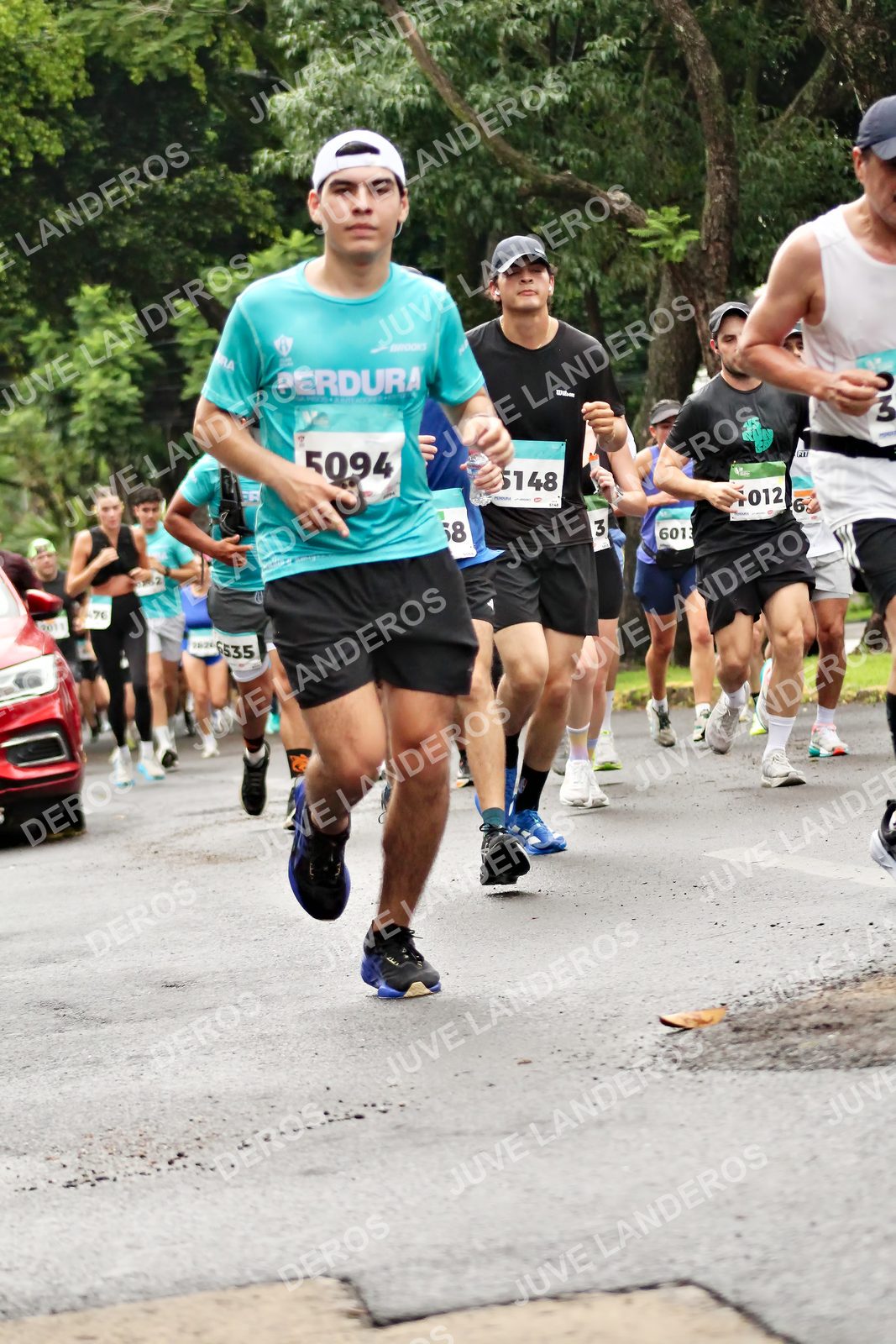 Foto del MEDIO MARATÓN ATLAS en Av. Patria, frente al Parque El Polvorín, Zapopan a las 08:26 · dorsal 5094, 3, 6, 2011