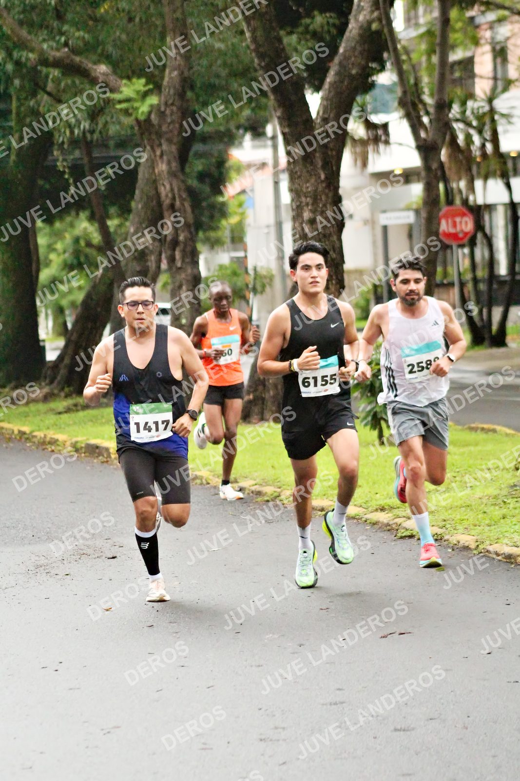 Foto del MEDIO MARATÓN ATLAS en Av. Patria, frente al Parque El Polvorín, Zapopan a las 07:59 · dorsal 1417, 6155, 258
