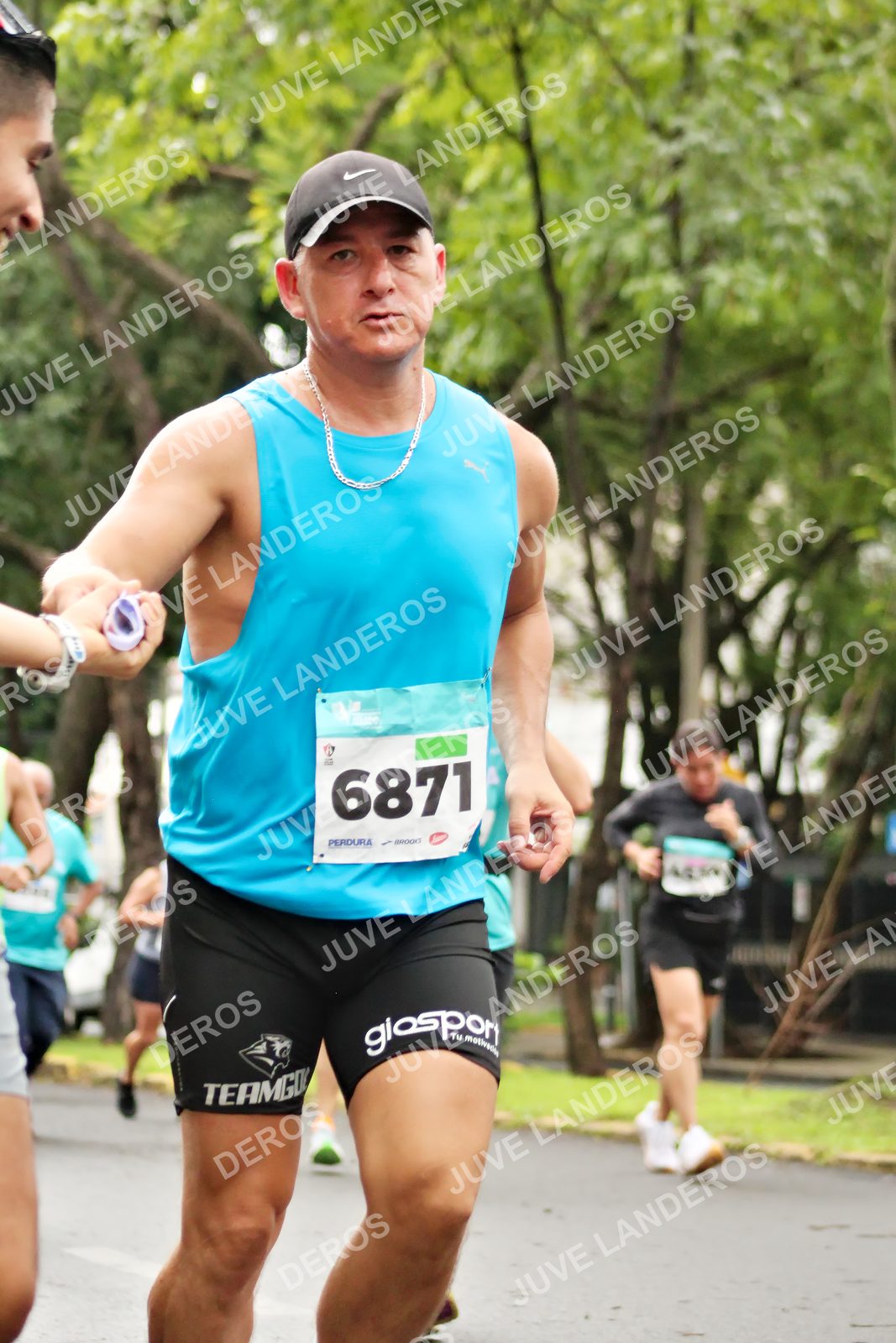 Foto del MEDIO MARATÓN ATLAS en Av. Patria, frente al Parque El Polvorín, Zapopan a las 08:35 · dorsal 6871