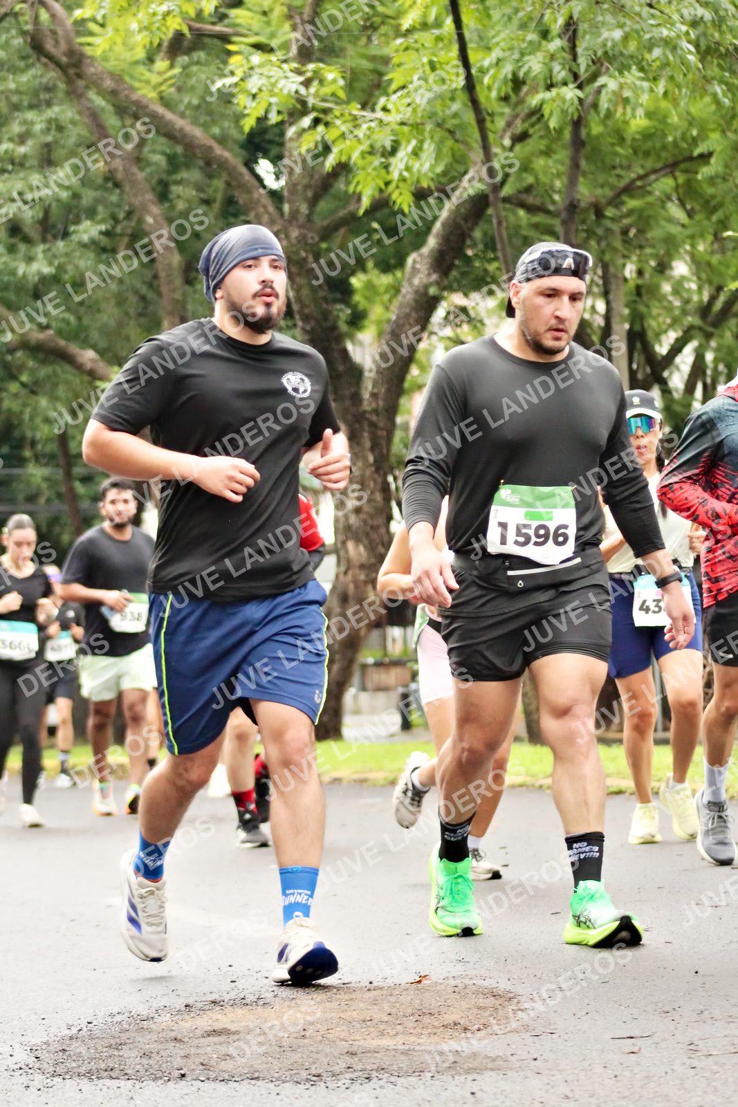 Foto del MEDIO MARATÓN ATLAS en Av. Patria, frente al Parque El Polvorín, Zapopan a las 08:42 · dorsal 1596, 43, 938