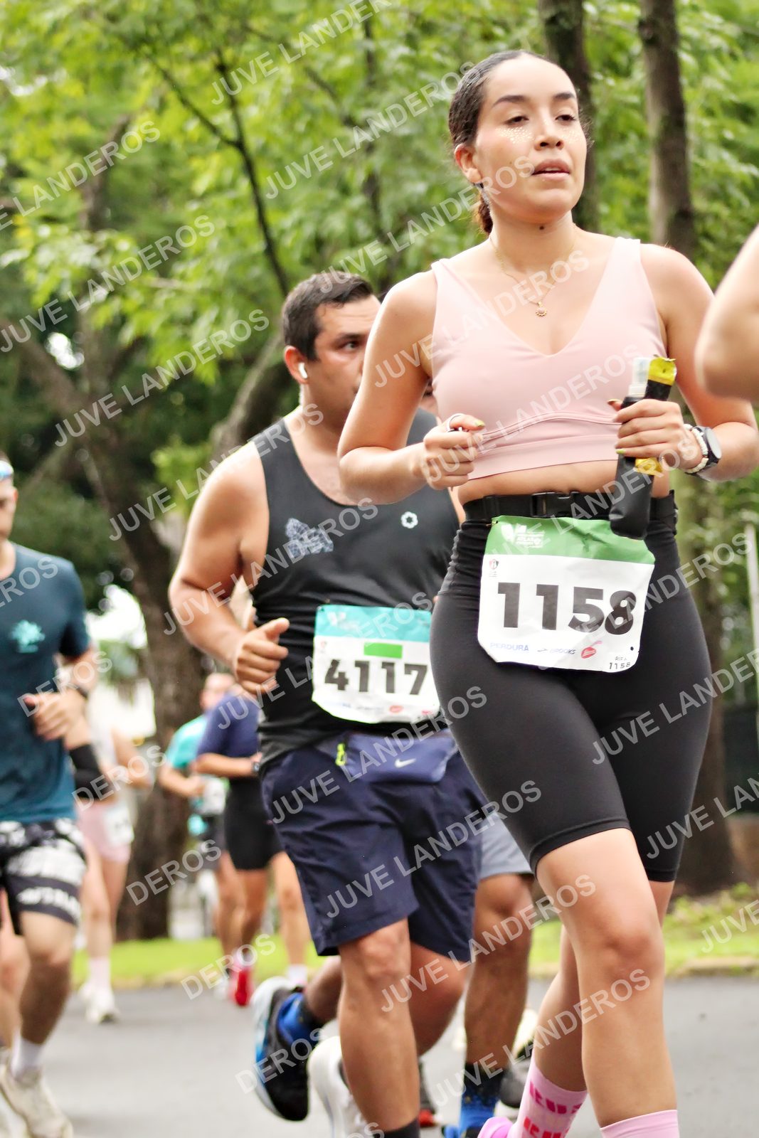 Foto del MEDIO MARATÓN ATLAS en Av. Patria, frente al Parque El Polvorín, Zapopan a las 08:38 · dorsal 4117, 1158
